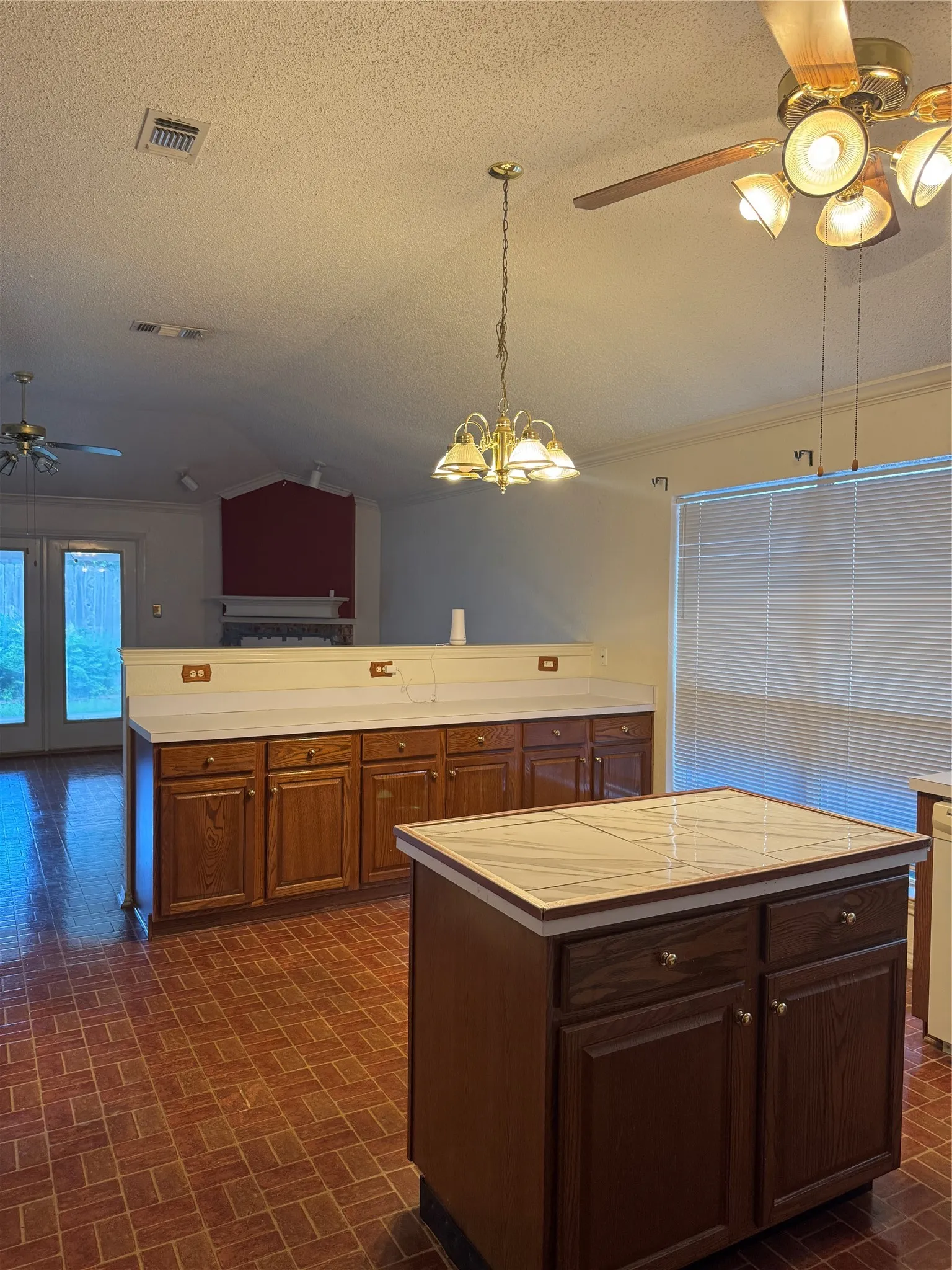 Single Family Residence For Sale in Tarrant County , 7309 Nohl Ranch Road, Fort Worth, Texas 76133, 3 Bedroom, 2 Bathroom, 2 Garage spaces, 1,903 Sqft, built in 1998, mls#21363524, Real Estate Agent in Fort Worth, Homes For Sale in Tarrant county, Homes For Sale in Fort Worth, Realtor in Fort Worth Texas, Real Estate Brokerage Independent Realty Texas, Luminita Cordes Realtor