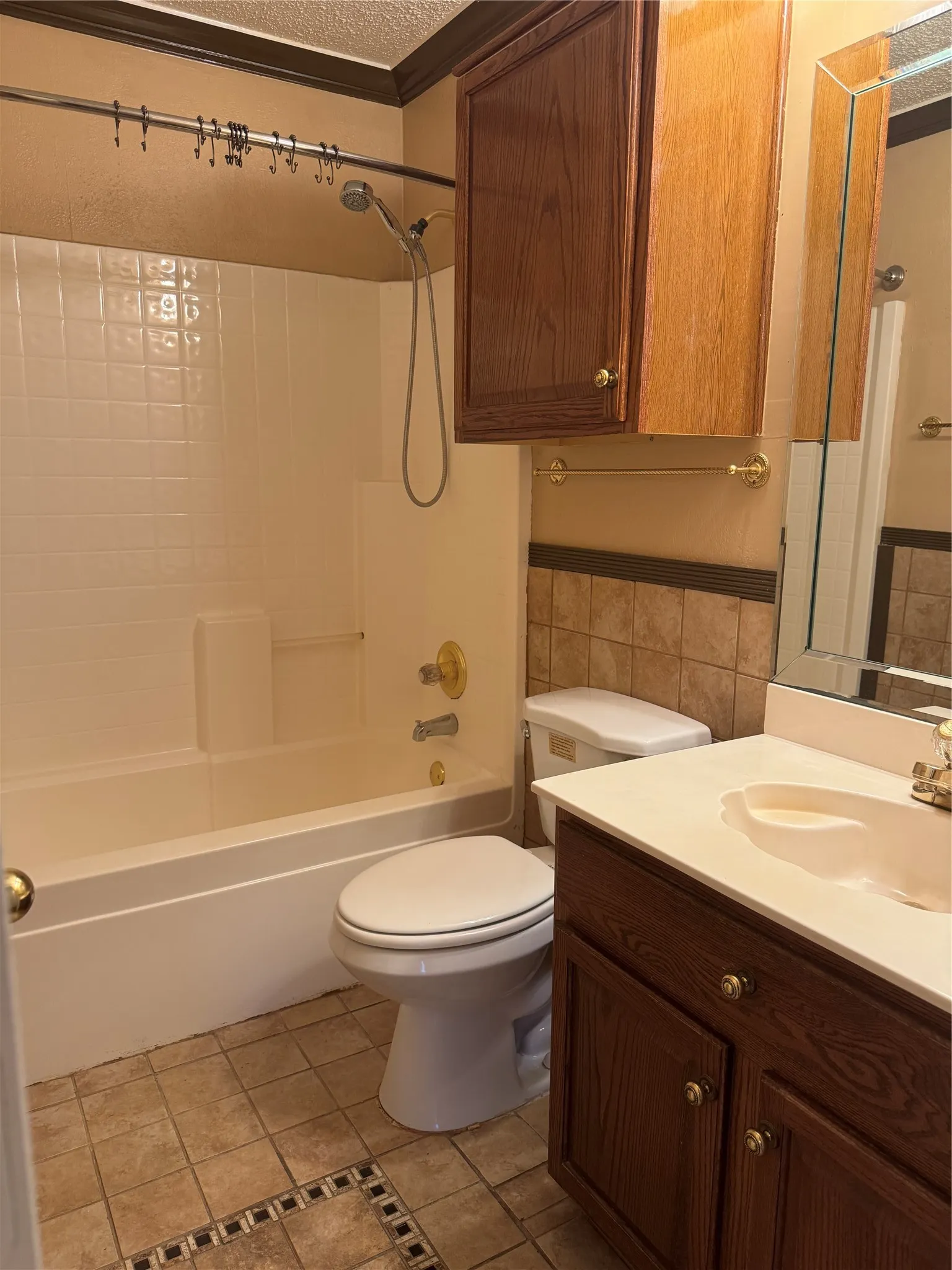 Single Family Residence For Sale in Tarrant County , 7309 Nohl Ranch Road, Fort Worth, Texas 76133, 3 Bedroom, 2 Bathroom, 2 Garage spaces, 1,903 Sqft, built in 1998, mls#21363524, Real Estate Agent in Fort Worth, Homes For Sale in Tarrant county, Homes For Sale in Fort Worth, Realtor in Fort Worth Texas, Real Estate Brokerage Independent Realty Texas, Luminita Cordes Realtor