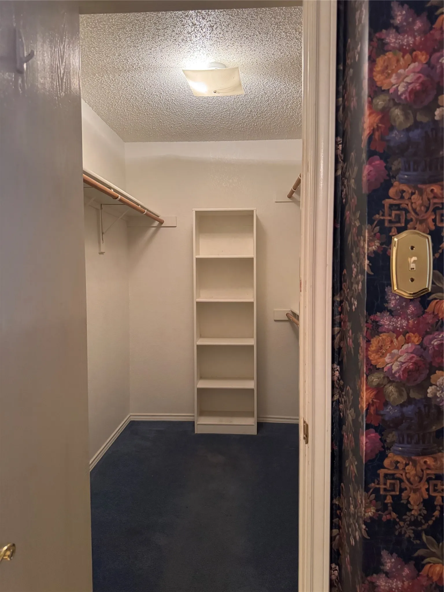 Single Family Residence For Sale in Tarrant County , 7309 Nohl Ranch Road, Fort Worth, Texas 76133, 3 Bedroom, 2 Bathroom, 2 Garage spaces, 1,903 Sqft, built in 1998, mls#21363524, Real Estate Agent in Fort Worth, Homes For Sale in Tarrant county, Homes For Sale in Fort Worth, Realtor in Fort Worth Texas, Real Estate Brokerage Independent Realty Texas, Luminita Cordes Realtor