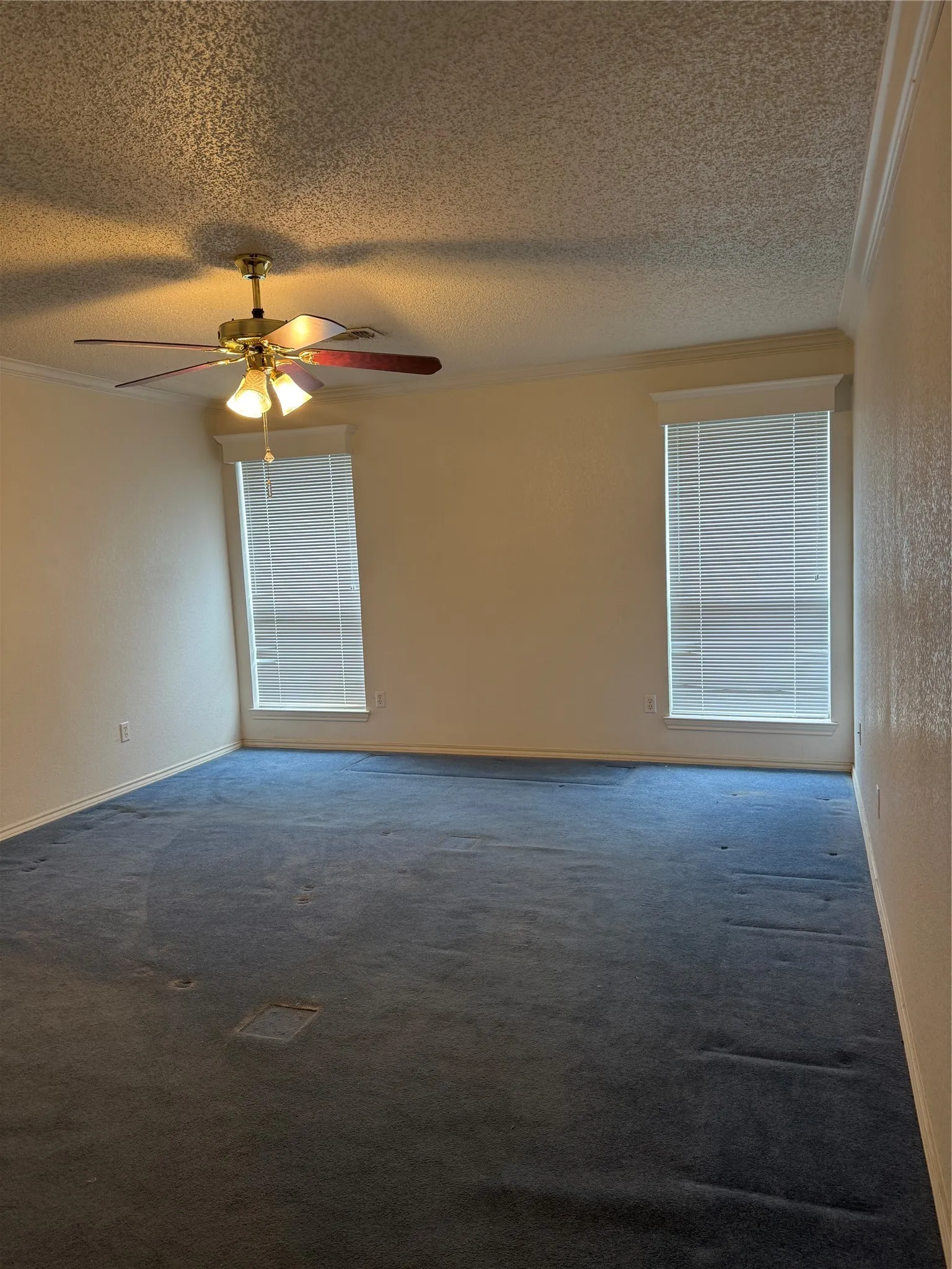 Single Family Residence For Sale in Tarrant County , 7309 Nohl Ranch Road, Fort Worth, Texas 76133, 3 Bedroom, 2 Bathroom, 2 Garage spaces, 1,903 Sqft, built in 1998, mls#21363524, Real Estate Agent in Fort Worth, Homes For Sale in Tarrant county, Homes For Sale in Fort Worth, Realtor in Fort Worth Texas, Real Estate Brokerage Independent Realty Texas, Luminita Cordes Realtor