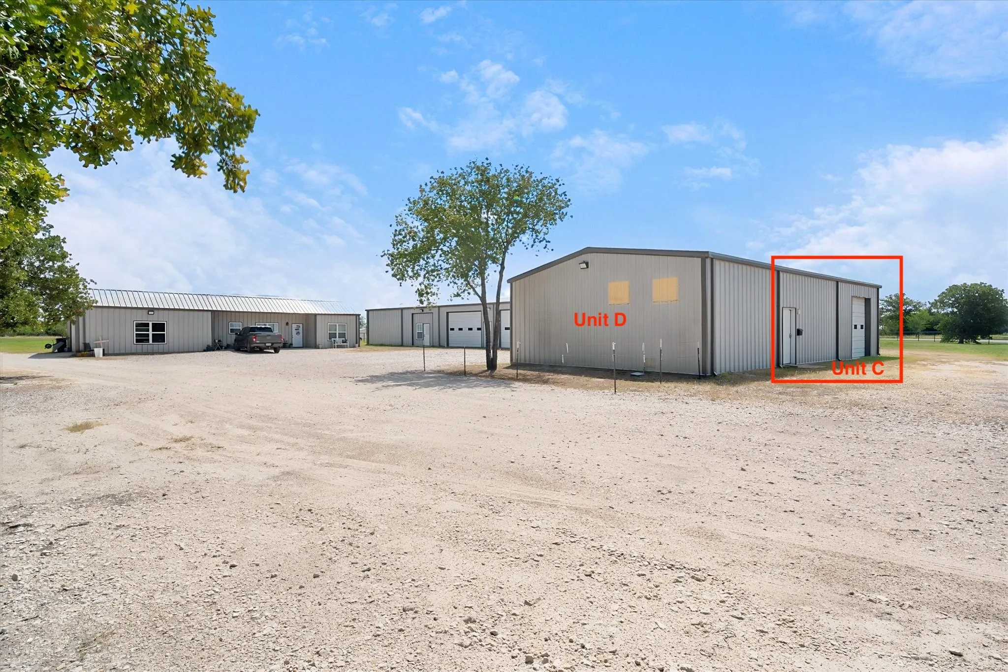 Warehouse For Rent in Navarro County , 140 Caddo Trail C, Corsicana, Texas 75109, 0, 0, Garage spaces, 1,320 Sqft, built in 2013, mls#21362265, Real Estate Agent in Corsicana, Homes For Rent in Navarro county, Homes For Rent in Corsicana, Realtor in Corsicana Texas, Real Estate Brokerage Independent Realty Texas, Luminita Cordes Realtor