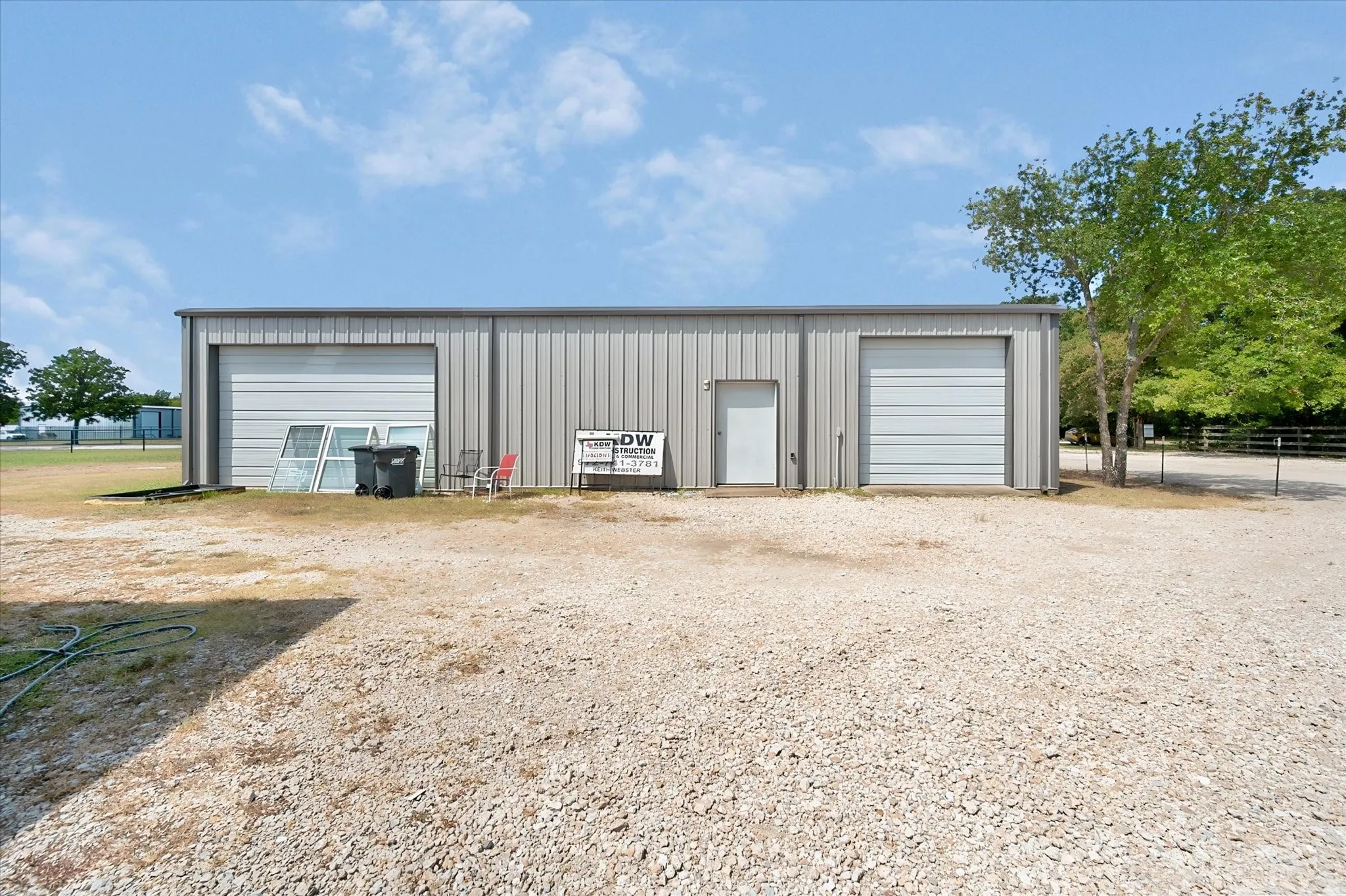 Warehouse For Rent in Navarro County , 140 Caddo Trail C, Corsicana, Texas 75109, 0, 0, Garage spaces, 1,320 Sqft, built in 2013, mls#21362265, Real Estate Agent in Corsicana, Homes For Rent in Navarro county, Homes For Rent in Corsicana, Realtor in Corsicana Texas, Real Estate Brokerage Independent Realty Texas, Luminita Cordes Realtor