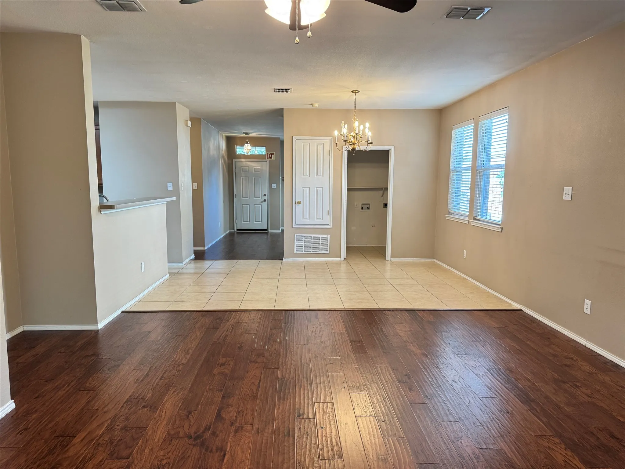 Single Family Residence For Rent in Collin County , 4001 Hawkins Drive, Mc Kinney, Texas 75072, 4 Bedroom, 2 Bathroom, 2 Garage spaces, 2,030 Sqft, built in 2002, mls#21359918, Real Estate Agent in Mc Kinney, Homes For Rent in Collin county, Homes For Rent in Mc Kinney, Realtor in Mc Kinney Texas, Real Estate Brokerage Independent Realty Texas, Luminita Cordes Realtor
