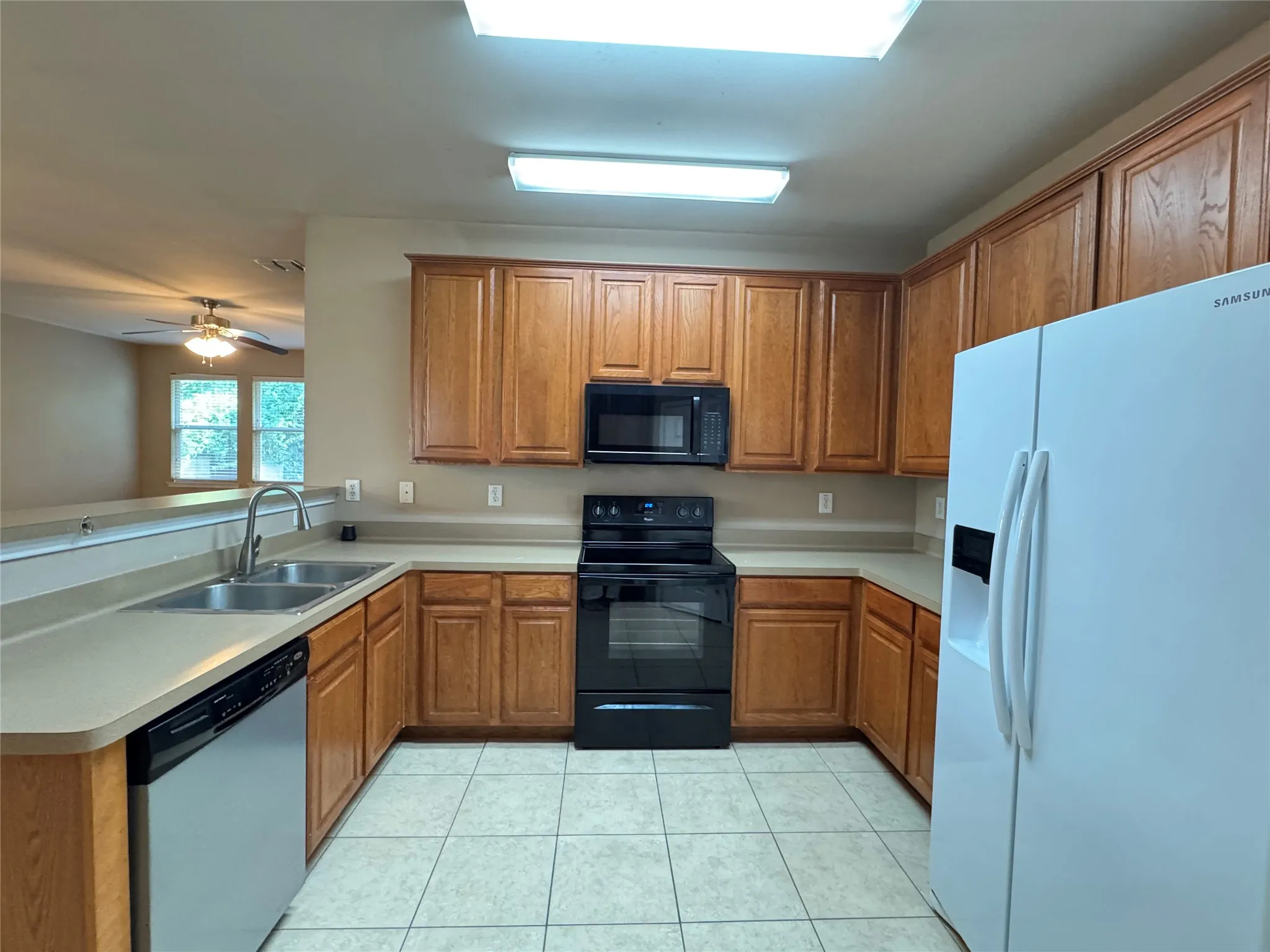 Single Family Residence For Rent in Collin County , 4001 Hawkins Drive, Mc Kinney, Texas 75072, 4 Bedroom, 2 Bathroom, 2 Garage spaces, 2,030 Sqft, built in 2002, mls#21359918, Real Estate Agent in Mc Kinney, Homes For Rent in Collin county, Homes For Rent in Mc Kinney, Realtor in Mc Kinney Texas, Real Estate Brokerage Independent Realty Texas, Luminita Cordes Realtor