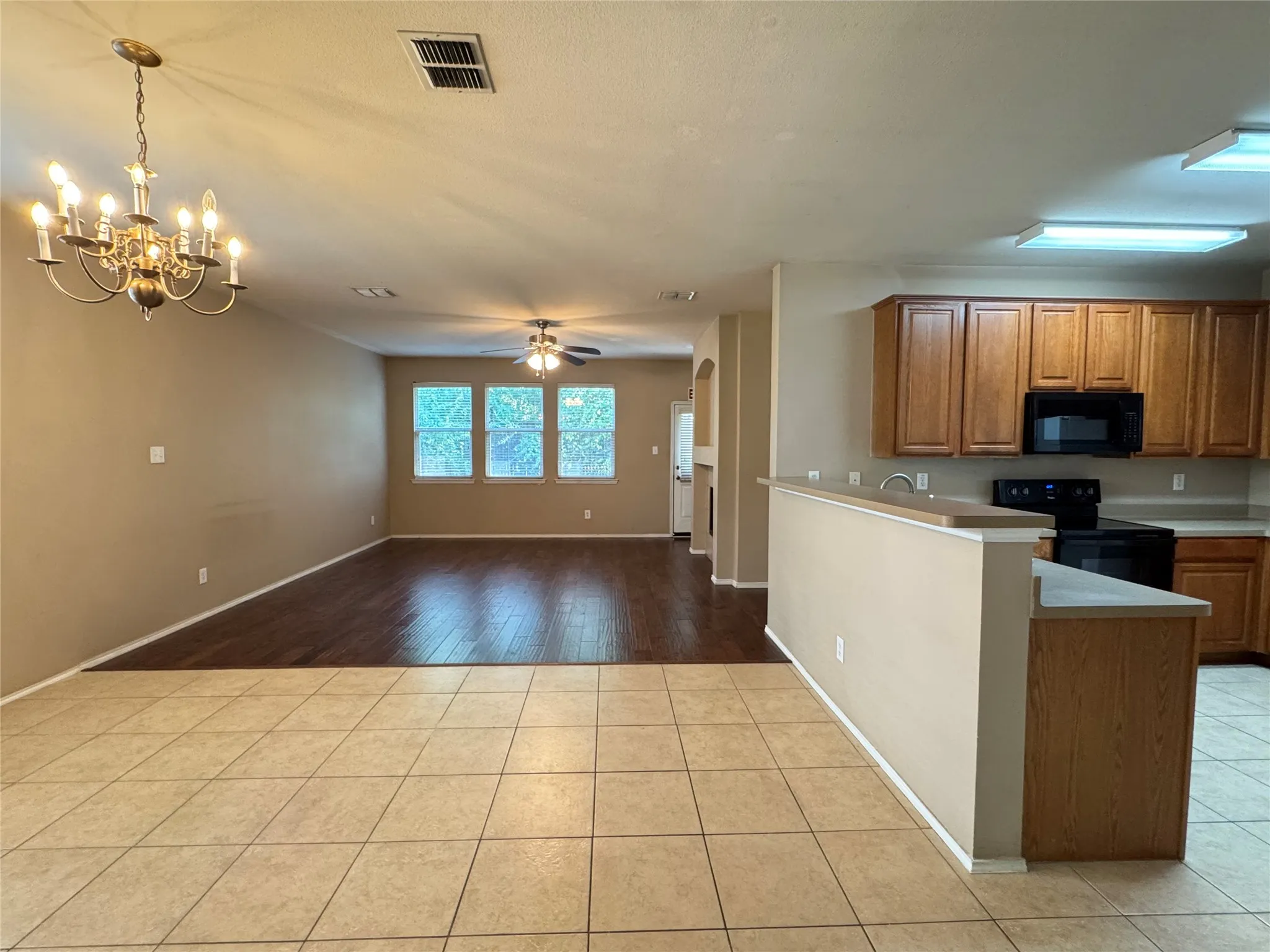 Single Family Residence For Rent in Collin County , 4001 Hawkins Drive, Mc Kinney, Texas 75072, 4 Bedroom, 2 Bathroom, 2 Garage spaces, 2,030 Sqft, built in 2002, mls#21359918, Real Estate Agent in Mc Kinney, Homes For Rent in Collin county, Homes For Rent in Mc Kinney, Realtor in Mc Kinney Texas, Real Estate Brokerage Independent Realty Texas, Luminita Cordes Realtor