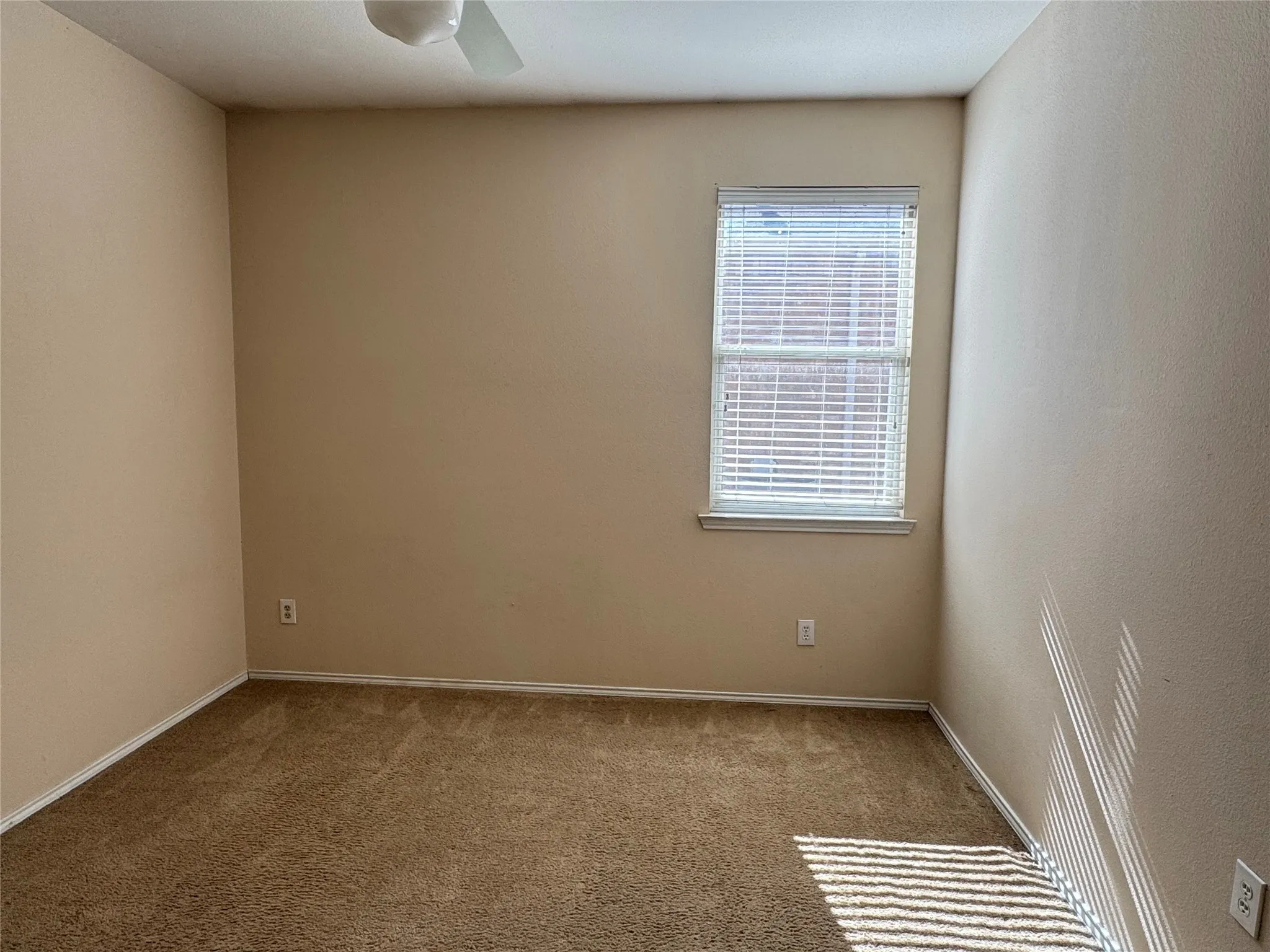 Single Family Residence For Rent in Collin County , 4001 Hawkins Drive, Mc Kinney, Texas 75072, 4 Bedroom, 2 Bathroom, 2 Garage spaces, 2,030 Sqft, built in 2002, mls#21359918, Real Estate Agent in Mc Kinney, Homes For Rent in Collin county, Homes For Rent in Mc Kinney, Realtor in Mc Kinney Texas, Real Estate Brokerage Independent Realty Texas, Luminita Cordes Realtor