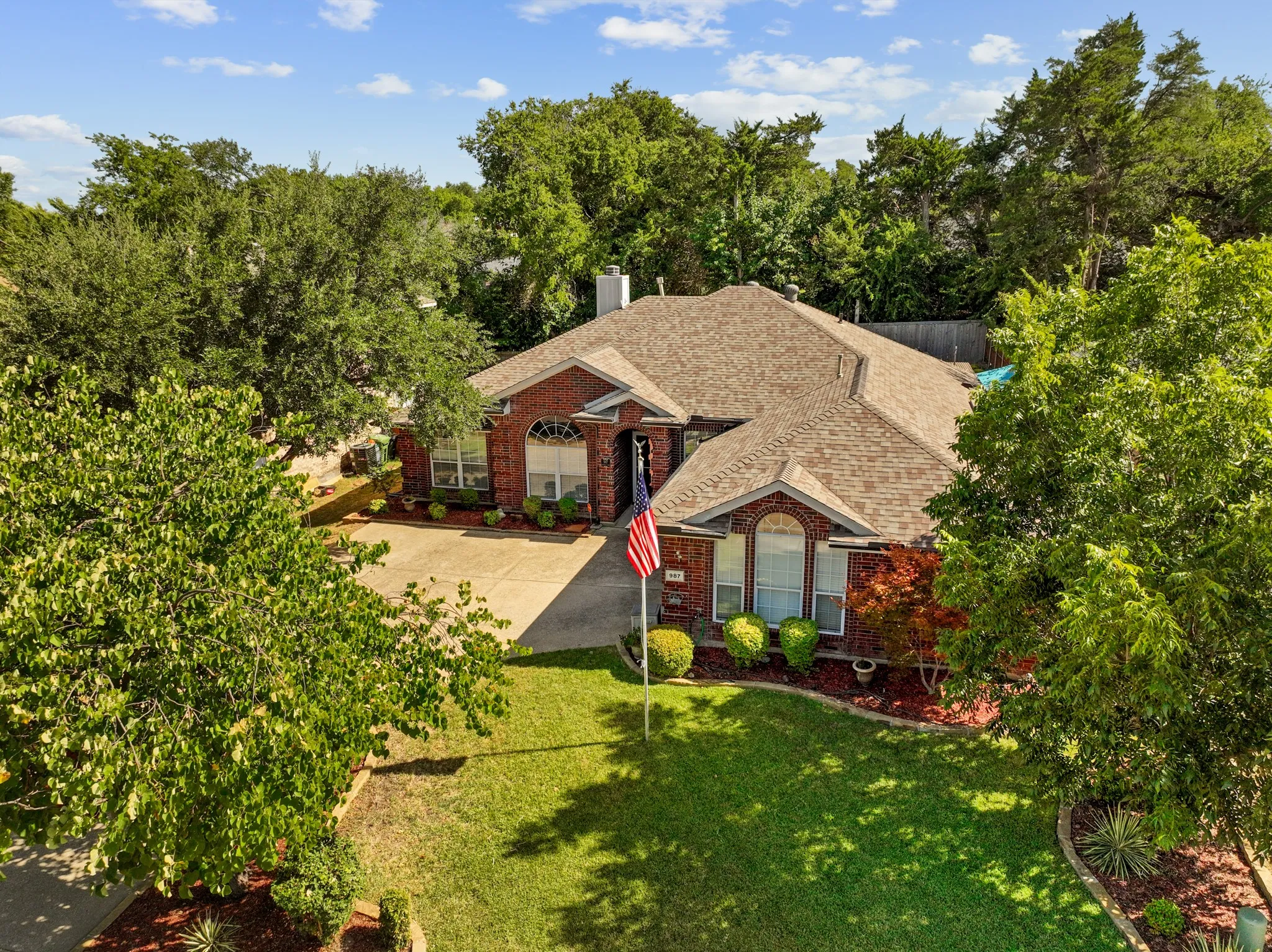 Single Family Residence For Sale in Rockwall County , 987 Midnight Pass, Rockwall, Texas 75087, 4 Bedroom, 2 Bathroom, 2 Garage spaces, 2,289 Sqft, built in 1998, mls#21336279, Real Estate Agent in Rockwall, Homes For Sale in Rockwall county, Homes For Sale in Rockwall, Realtor in Rockwall Texas, Real Estate Brokerage Independent Realty Texas, Luminita Cordes Realtor