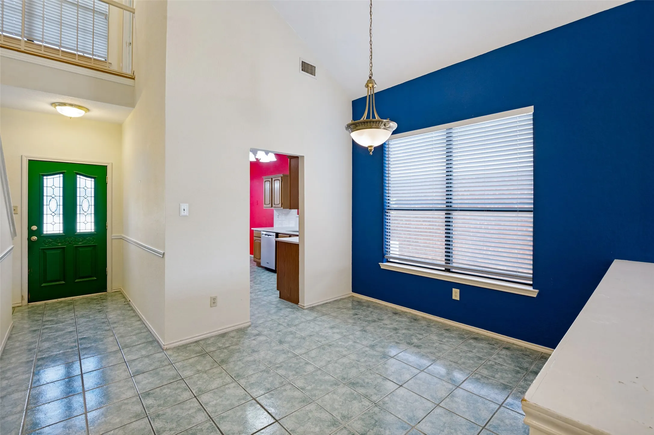 Single Family Residence For Sale in Denton County , 4315 Harvest Hill Road, Carrollton, Texas 75010, 3 Bedroom, 2 Bathroom, 2 Garage spaces, 2,008 Sqft, built in 1987, mls#21363532, Real Estate Agent in Carrollton, Homes For Sale in Denton county, Homes For Sale in Carrollton, Realtor in Carrollton Texas, Real Estate Brokerage Independent Realty Texas, Luminita Cordes Realtor