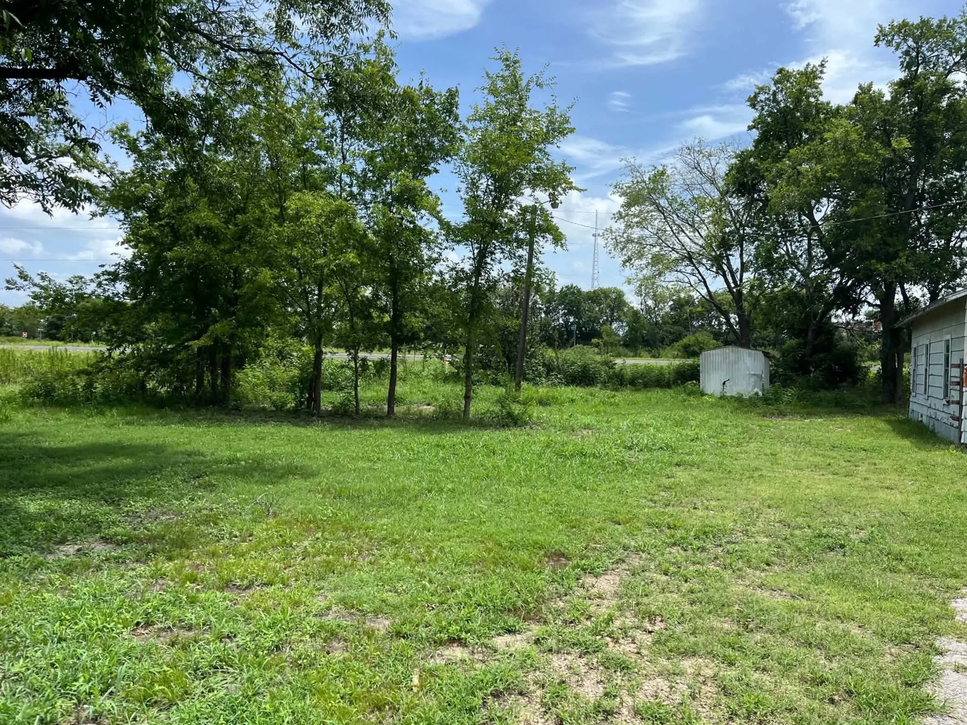 Farm For Sale in Hunt County , 5457 Fm 2874, Commerce, Texas 75428, 4 Bedroom, 2 Bathroom, 2 Garage spaces, 2,020 Sqft, built in 1975, mls#21363533, Real Estate Agent in Commerce, Homes For Sale in Hunt county, Homes For Sale in Commerce, Realtor in Commerce Texas, Real Estate Brokerage Independent Realty Texas, Luminita Cordes Realtor