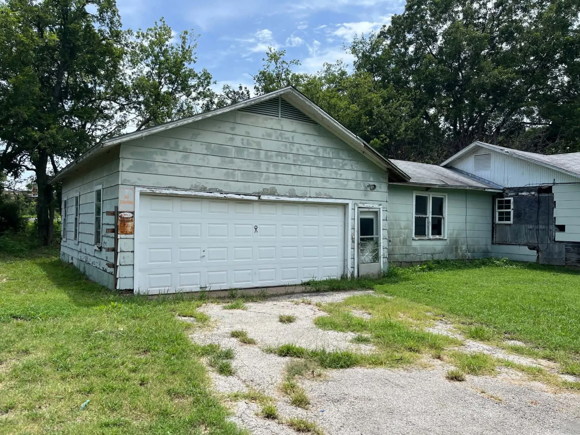 Farm For Sale in Hunt County , 5457 Fm 2874, Commerce, Texas 75428, 4 Bedroom, 2 Bathroom, 2 Garage spaces, 2,020 Sqft, built in 1975, mls#21363533, Real Estate Agent in Commerce, Homes For Sale in Hunt county, Homes For Sale in Commerce, Realtor in Commerce Texas, Real Estate Brokerage Independent Realty Texas, Luminita Cordes Realtor