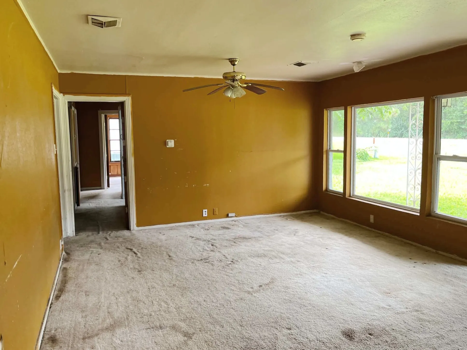 Farm For Sale in Hunt County , 5457 Fm 2874, Commerce, Texas 75428, 4 Bedroom, 2 Bathroom, 2 Garage spaces, 2,020 Sqft, built in 1975, mls#21363533, Real Estate Agent in Commerce, Homes For Sale in Hunt county, Homes For Sale in Commerce, Realtor in Commerce Texas, Real Estate Brokerage Independent Realty Texas, Luminita Cordes Realtor