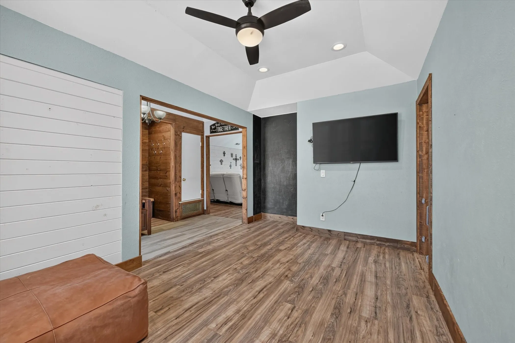 Single Family Residence For Sale in Collin County , 802 Green Brook Drive, Allen, Texas 75002, 3 Bedroom, 2 Bathroom, 2 Garage spaces, 1,999 Sqft, built in 1982, mls#21363527, Real Estate Agent in Allen, Homes For Sale in Collin county, Homes For Sale in Allen, Realtor in Allen Texas, Real Estate Brokerage Independent Realty Texas, Luminita Cordes Realtor