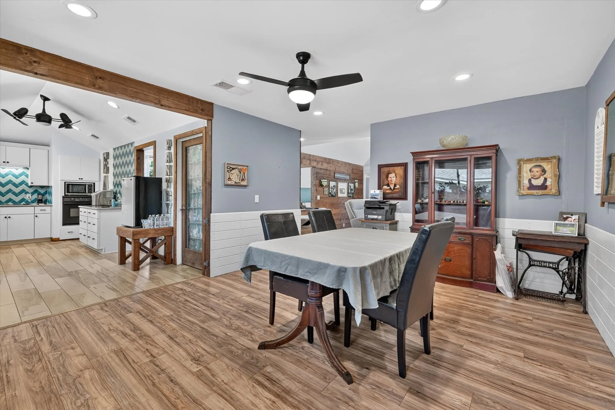 Single Family Residence For Sale in Collin County , 802 Green Brook Drive, Allen, Texas 75002, 3 Bedroom, 2 Bathroom, 2 Garage spaces, 1,999 Sqft, built in 1982, mls#21363527, Real Estate Agent in Allen, Homes For Sale in Collin county, Homes For Sale in Allen, Realtor in Allen Texas, Real Estate Brokerage Independent Realty Texas, Luminita Cordes Realtor