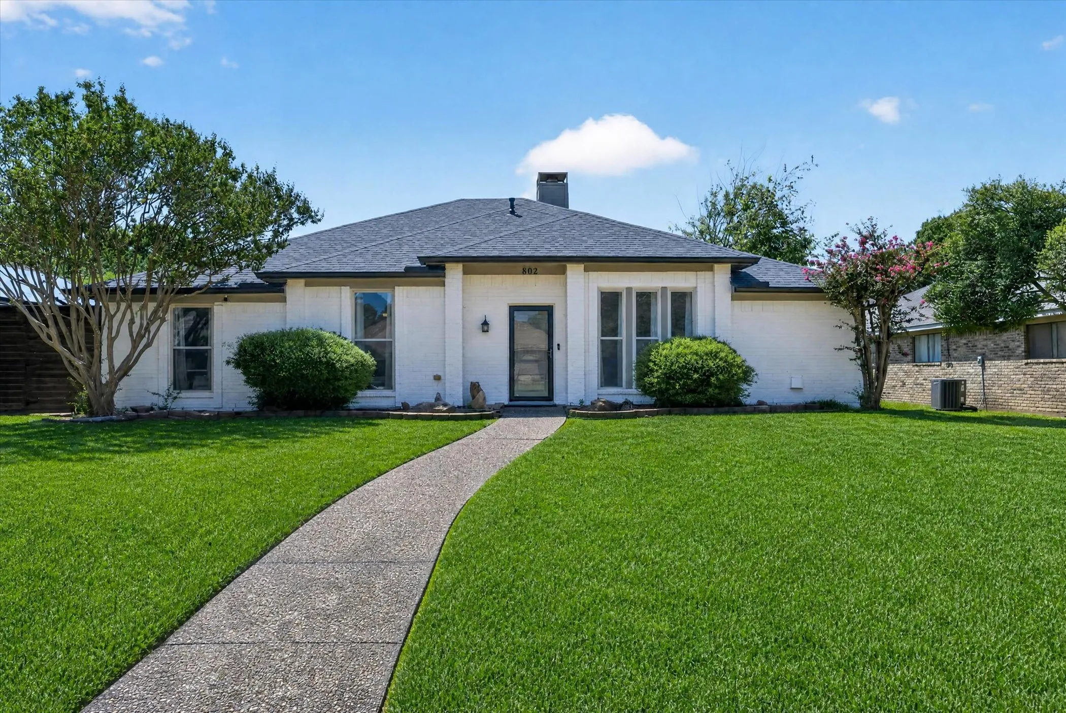 Single Family Residence For Sale in Collin County , 802 Green Brook Drive, Allen, Texas 75002, 3 Bedroom, 2 Bathroom, 2 Garage spaces, 1,999 Sqft, built in 1982, mls#21363527, Real Estate Agent in Allen, Homes For Sale in Collin county, Homes For Sale in Allen, Realtor in Allen Texas, Real Estate Brokerage Independent Realty Texas, Luminita Cordes Realtor