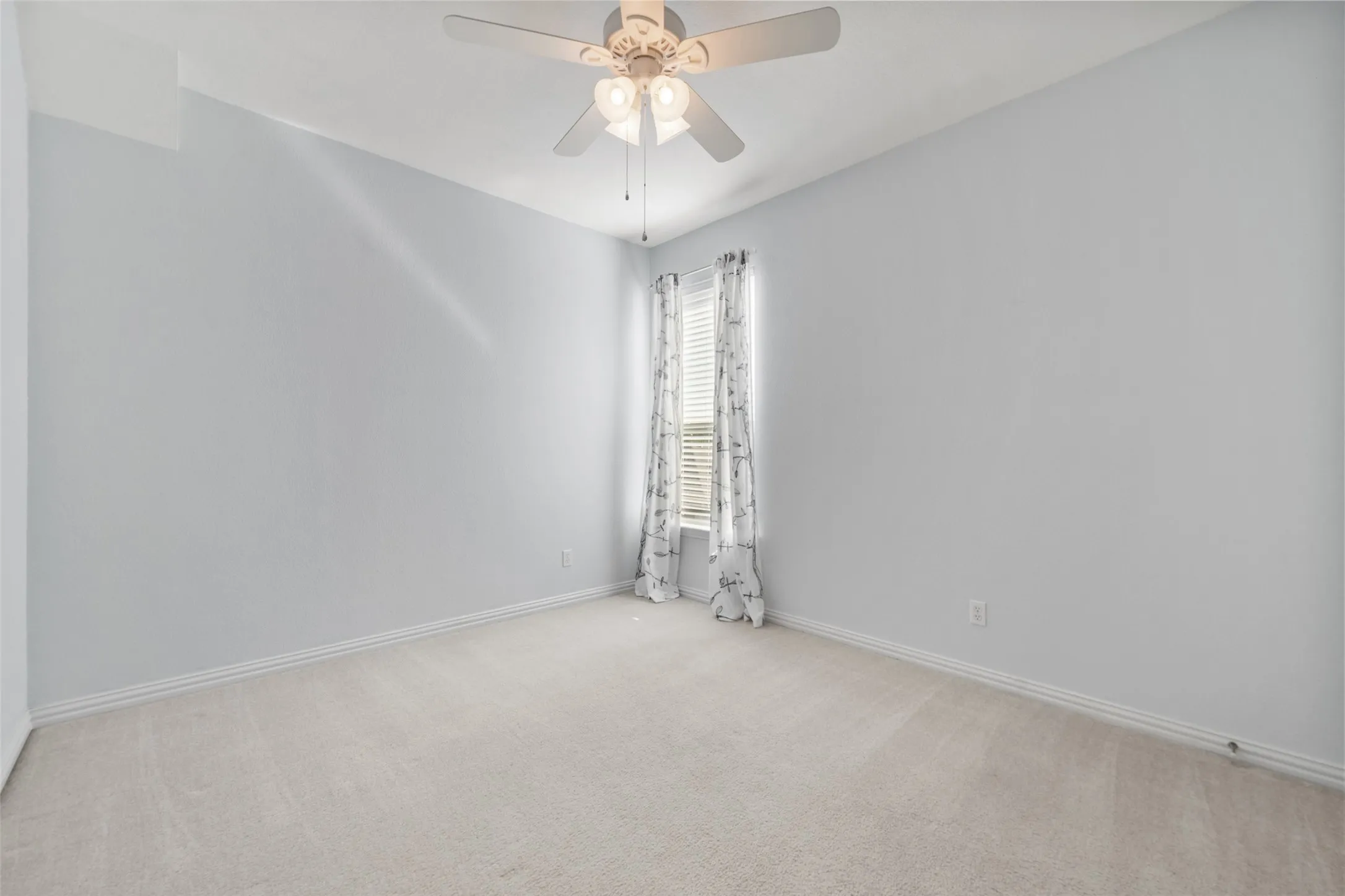 Upstairs bedroom 4