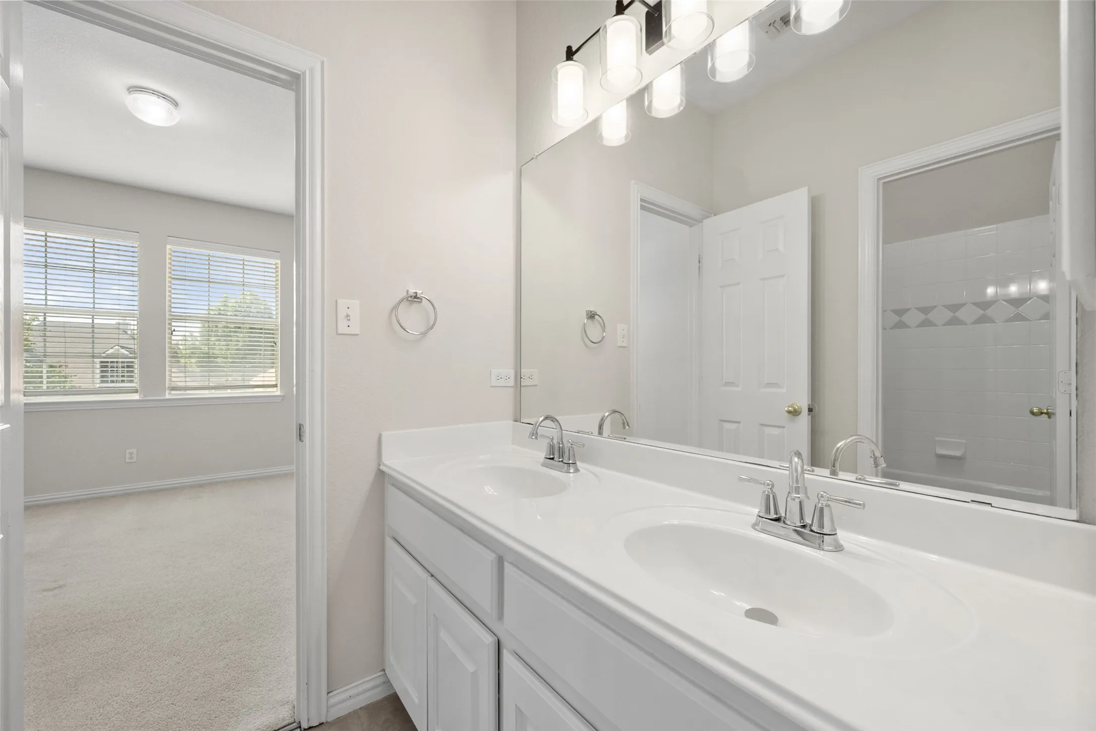Jack and Jill bath with Dual vanity