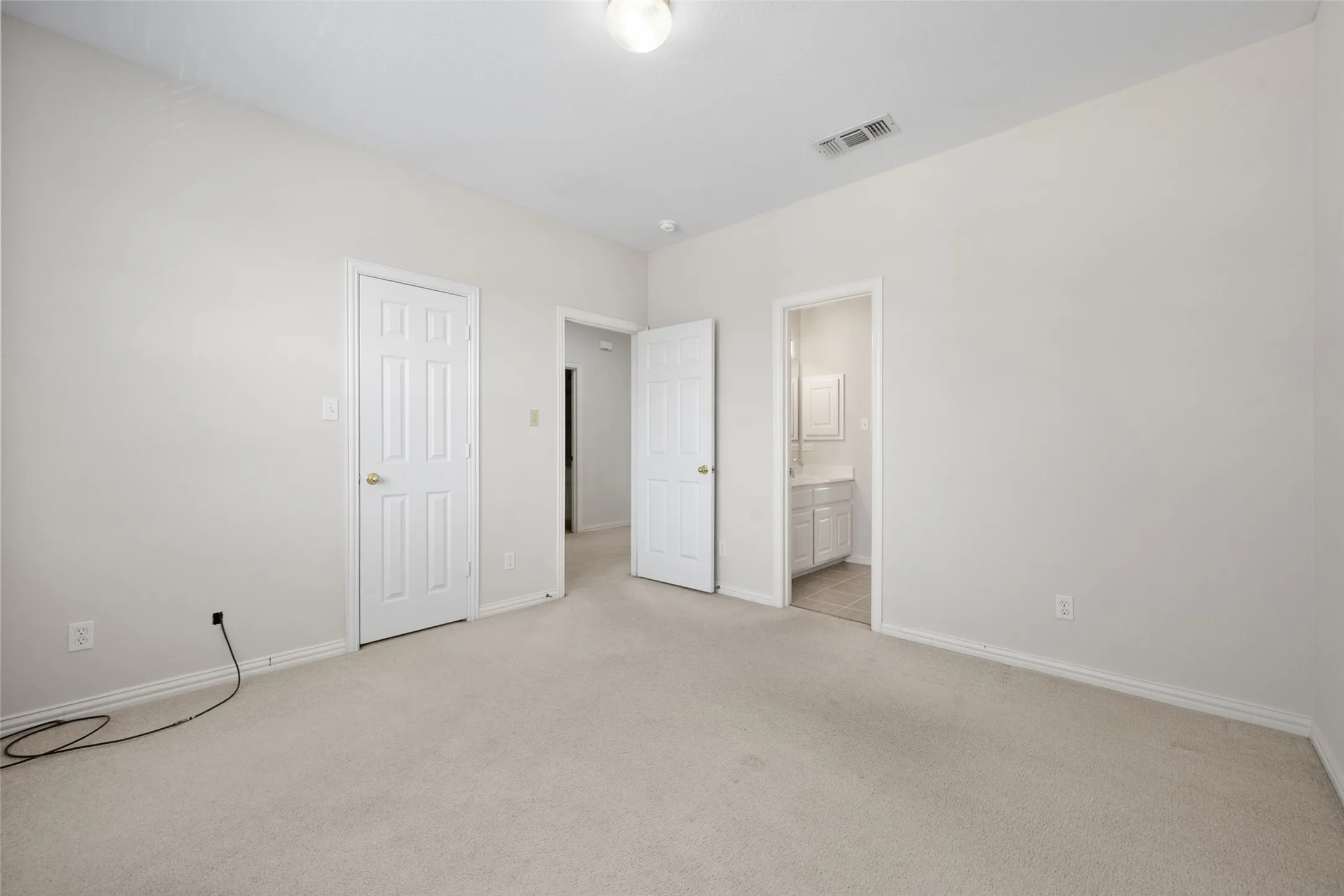 Upstairs bedroom 3 with jack and jill bath and a walk in closet