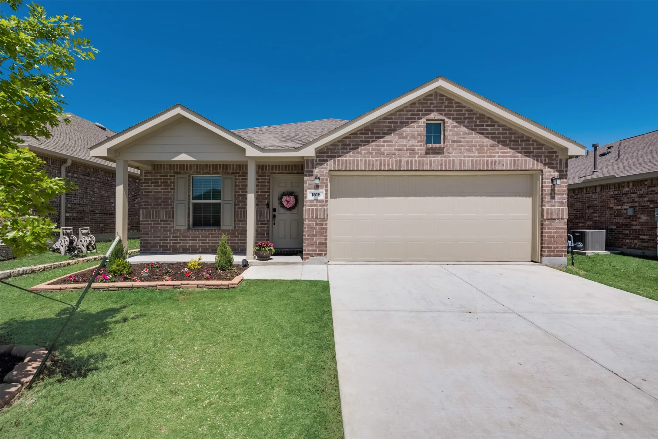 Single Family Residence For Sale in Collin County , 1516 Deerchase Drive, Anna, Texas 75409, 4 Bedroom, 2 Bathroom, 2 Garage spaces, 1,726 Sqft, built in 2021, mls#21362075, Real Estate Agent in Anna, Homes For Sale in Collin county, Homes For Sale in Anna, Realtor in Anna Texas, Real Estate Brokerage Independent Realty Texas, Luminita Cordes Realtor