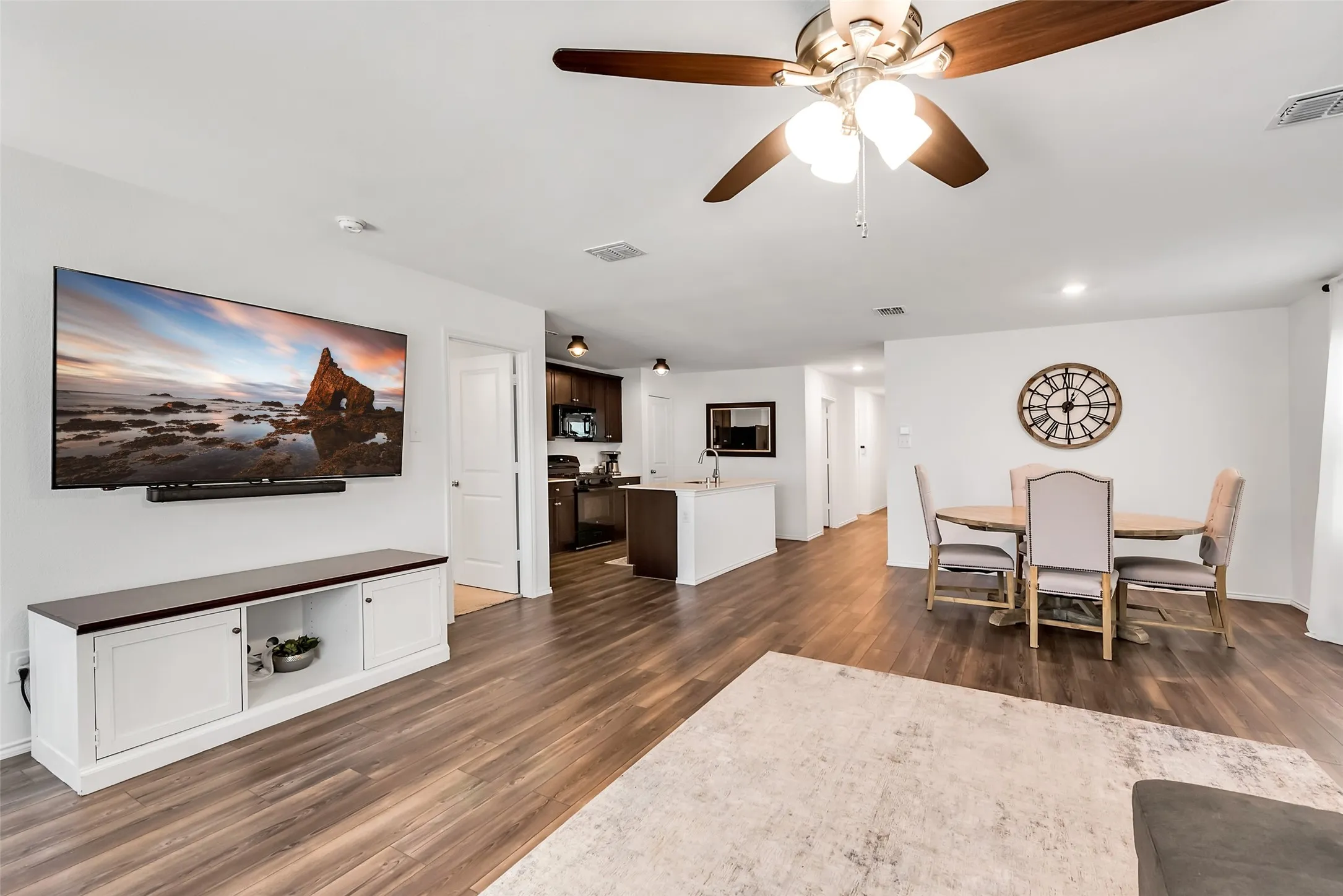 Single Family Residence For Sale in Collin County , 1516 Deerchase Drive, Anna, Texas 75409, 4 Bedroom, 2 Bathroom, 2 Garage spaces, 1,726 Sqft, built in 2021, mls#21362075, Real Estate Agent in Anna, Homes For Sale in Collin county, Homes For Sale in Anna, Realtor in Anna Texas, Real Estate Brokerage Independent Realty Texas, Luminita Cordes Realtor