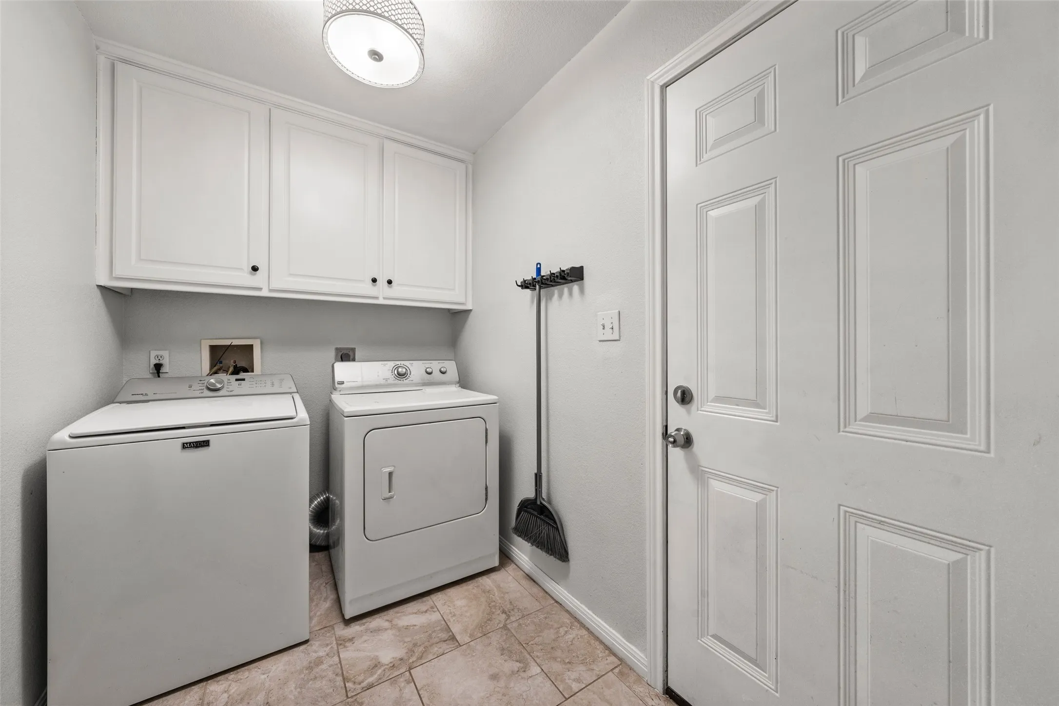 Single Family Residence For Sale in Mc Lennan County , 643 Woodard Lane, Bruceville Eddy, Texas 76630, 3 Bedroom, 2 Bathroom, 2 Garage spaces, 1,707 Sqft, built in 2005, mls#21363032, Real Estate Agent in Bruceville Eddy, Homes For Sale in Mc Lennan county, Homes For Sale in Bruceville Eddy, Realtor in Bruceville Eddy Texas, Real Estate Brokerage Independent Realty Texas, Luminita Cordes Realtor