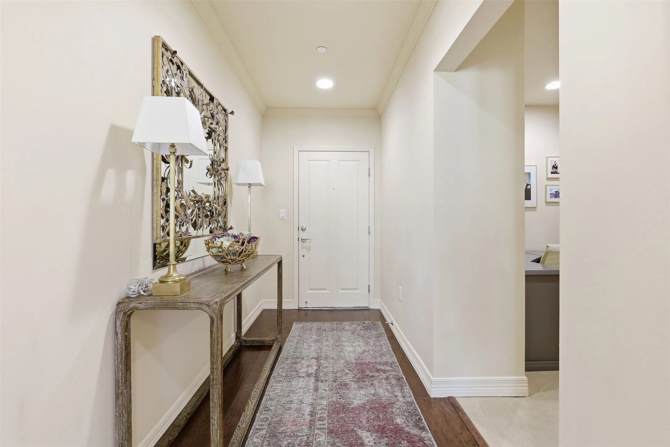 Condominium For Sale in Tarrant County , 500 Throckmorton Street 911, Fort Worth, Texas 76102, 1 Bedroom, 2 Bathroom, 1 Garage spaces, 1,124 Sqft, built in 2005, mls#21363510, Real Estate Agent in Fort Worth, Homes For Sale in Tarrant county, Homes For Sale in Fort Worth, Realtor in Fort Worth Texas, Real Estate Brokerage Independent Realty Texas, Luminita Cordes Realtor