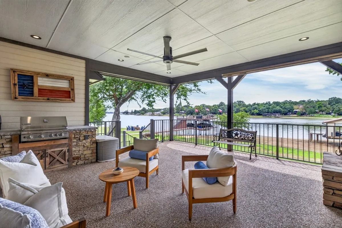 Single Family Residence For Sale in Henderson County , 7065 Layman Drive, Eustace, Texas 75124, 4 Bedroom, 4 Bathroom, 2 Garage spaces, 2,205 Sqft, built in 2008, mls#21363560, Real Estate Agent in Eustace, Homes For Sale in Henderson county, Homes For Sale in Eustace, Realtor in Eustace Texas, Real Estate Brokerage Independent Realty Texas, Luminita Cordes Realtor