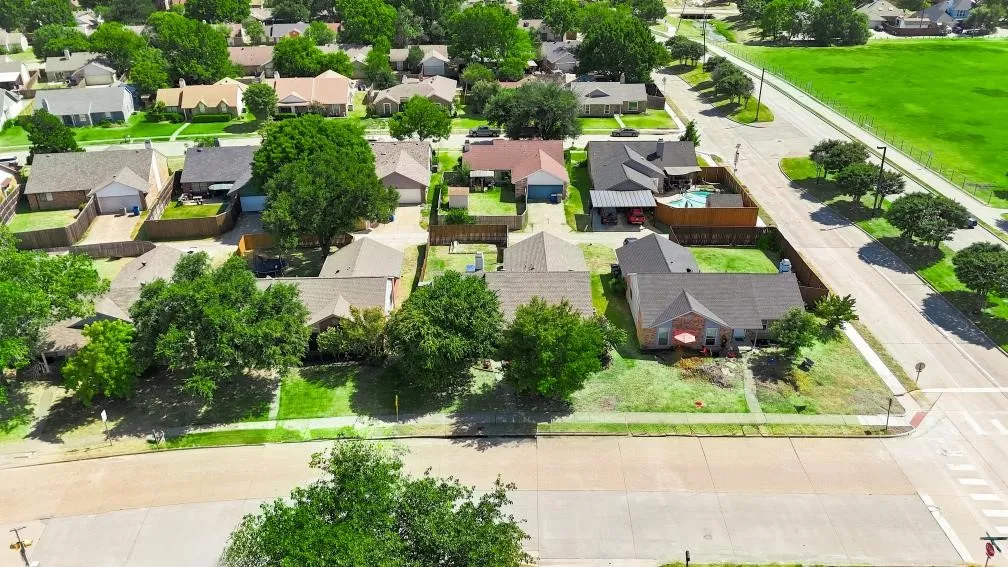 Single Family Residence For Sale in Collin County , 1302 Rivercrest Boulevard, Allen, Texas 75002, 3 Bedroom, 2 Bathroom, 2 Garage spaces, 1,430 Sqft, built in 1983, mls#21359541, Real Estate Agent in Allen, Homes For Sale in Collin county, Homes For Sale in Allen, Realtor in Allen Texas, Real Estate Brokerage Independent Realty Texas, Luminita Cordes Realtor