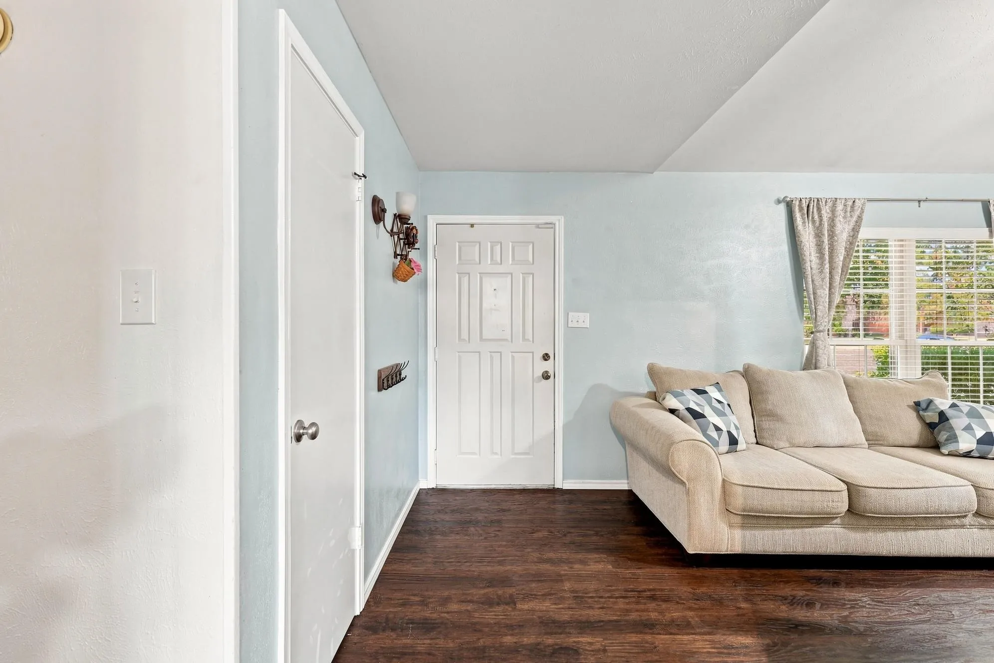 Single Family Residence For Sale in Collin County , 1302 Rivercrest Boulevard, Allen, Texas 75002, 3 Bedroom, 2 Bathroom, 2 Garage spaces, 1,430 Sqft, built in 1983, mls#21359541, Real Estate Agent in Allen, Homes For Sale in Collin county, Homes For Sale in Allen, Realtor in Allen Texas, Real Estate Brokerage Independent Realty Texas, Luminita Cordes Realtor