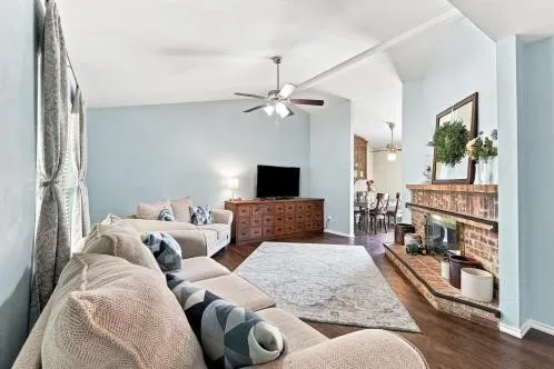 Single Family Residence For Sale in Collin County , 1302 Rivercrest Boulevard, Allen, Texas 75002, 3 Bedroom, 2 Bathroom, 2 Garage spaces, 1,430 Sqft, built in 1983, mls#21359541, Real Estate Agent in Allen, Homes For Sale in Collin county, Homes For Sale in Allen, Realtor in Allen Texas, Real Estate Brokerage Independent Realty Texas, Luminita Cordes Realtor