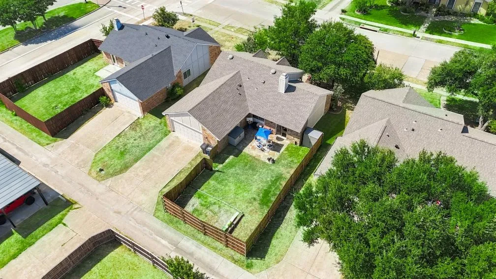 Single Family Residence For Sale in Collin County , 1302 Rivercrest Boulevard, Allen, Texas 75002, 3 Bedroom, 2 Bathroom, 2 Garage spaces, 1,430 Sqft, built in 1983, mls#21359541, Real Estate Agent in Allen, Homes For Sale in Collin county, Homes For Sale in Allen, Realtor in Allen Texas, Real Estate Brokerage Independent Realty Texas, Luminita Cordes Realtor