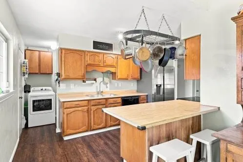 Single Family Residence For Sale in Collin County , 1302 Rivercrest Boulevard, Allen, Texas 75002, 3 Bedroom, 2 Bathroom, 2 Garage spaces, 1,430 Sqft, built in 1983, mls#21359541, Real Estate Agent in Allen, Homes For Sale in Collin county, Homes For Sale in Allen, Realtor in Allen Texas, Real Estate Brokerage Independent Realty Texas, Luminita Cordes Realtor