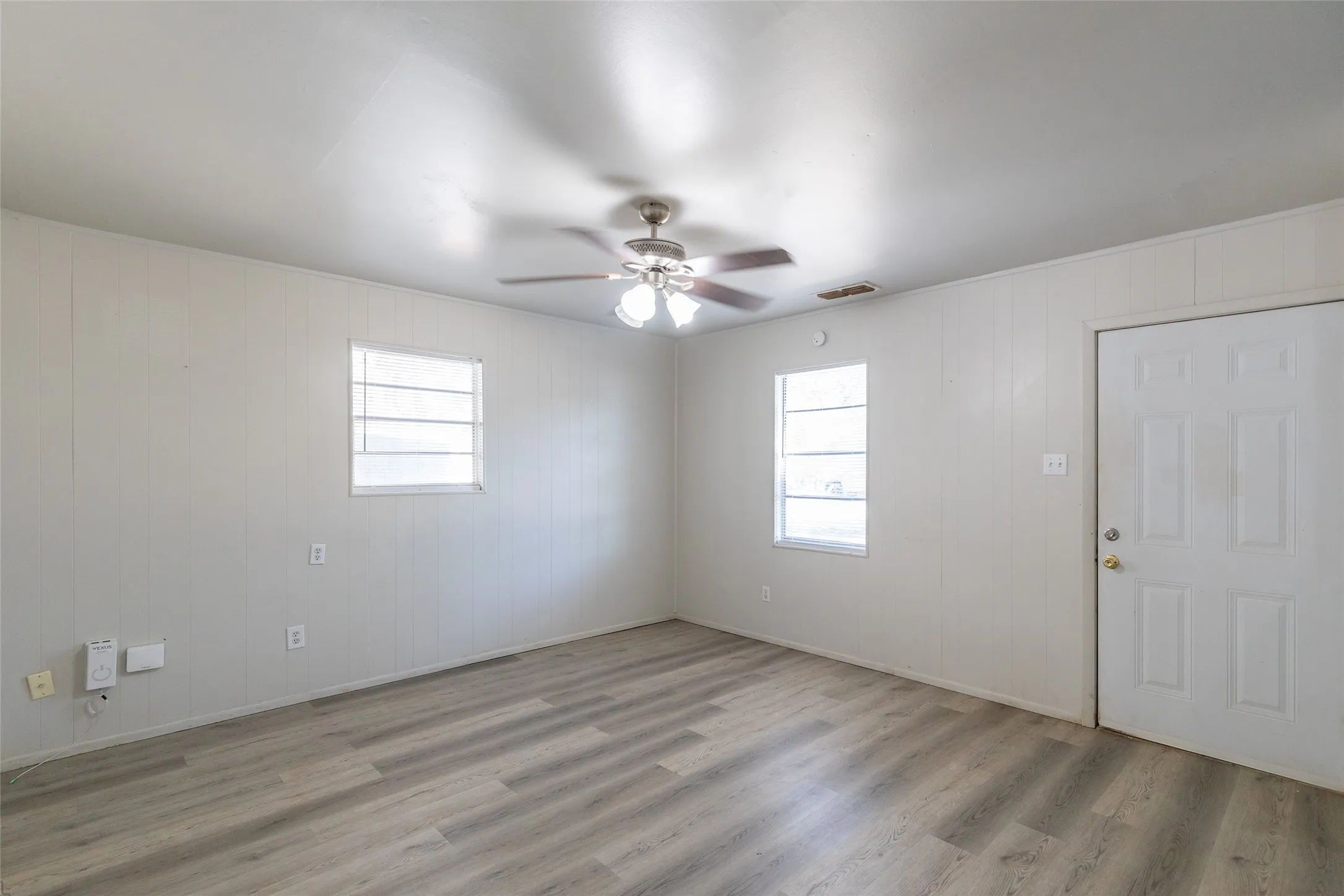 Single Family Residence For Sale in Taylor County , 3126 S 4th Street, Abilene, Texas 79605, 2 Bedroom, 1 Bathroom, 1 Garage spaces, 810 Sqft, built in 1962, mls#21350345, Real Estate Agent in Abilene, Homes For Sale in Taylor county, Homes For Sale in Abilene, Realtor in Abilene Texas, Real Estate Brokerage Independent Realty Texas, Luminita Cordes Realtor