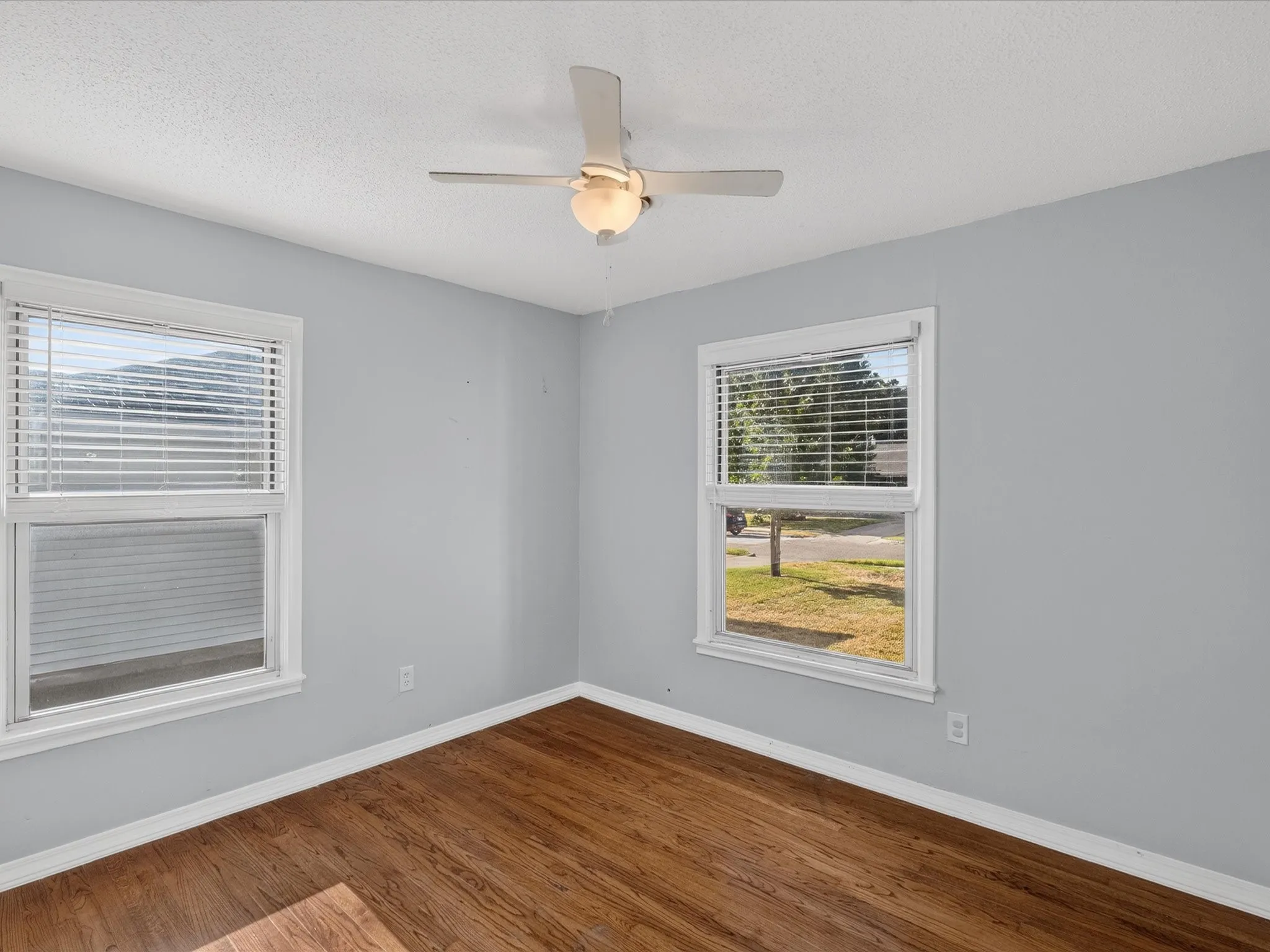 Single Family Residence For Sale in Dallas County , 8133 Cavalier Circle, Dallas, Texas 75227, 3 Bedroom, 2 Bathroom, Garage spaces, 1,403 Sqft, built in 1957, mls#21363551, Real Estate Agent in Dallas, Homes For Sale in Dallas county, Homes For Sale in Dallas, Realtor in Dallas Texas, Real Estate Brokerage Independent Realty Texas, Luminita Cordes Realtor