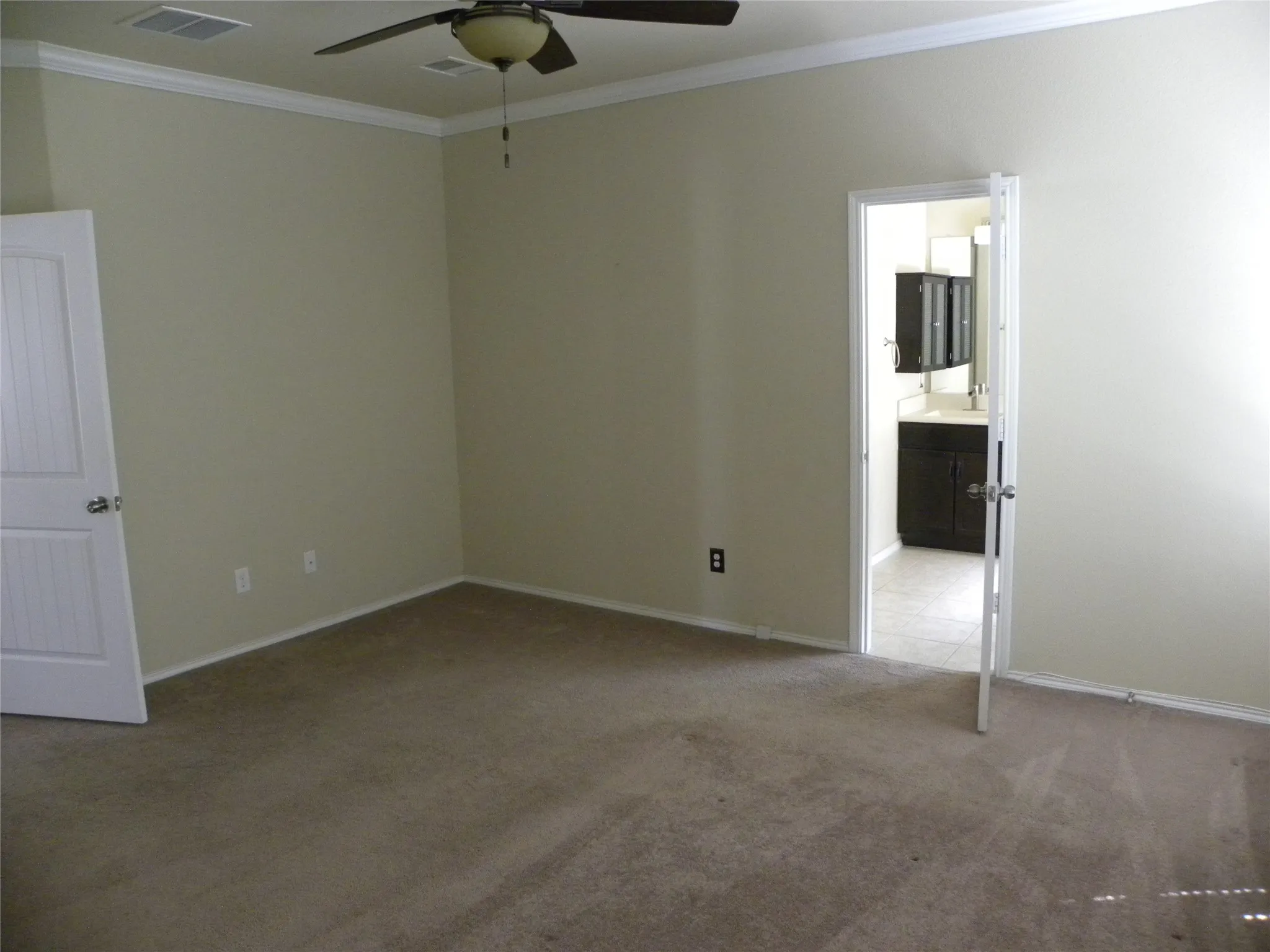 Single Family Residence For Rent in Denton County , 9228 Stewart Street, Cross Roads, Texas 76227, 3 Bedroom, 2 Bathroom, 2 Garage spaces, 1,367 Sqft, built in 2014, mls#21363567, Real Estate Agent in Cross Roads, Homes For Rent in Denton county, Homes For Rent in Cross Roads, Realtor in Cross Roads Texas, Real Estate Brokerage Independent Realty Texas, Luminita Cordes Realtor