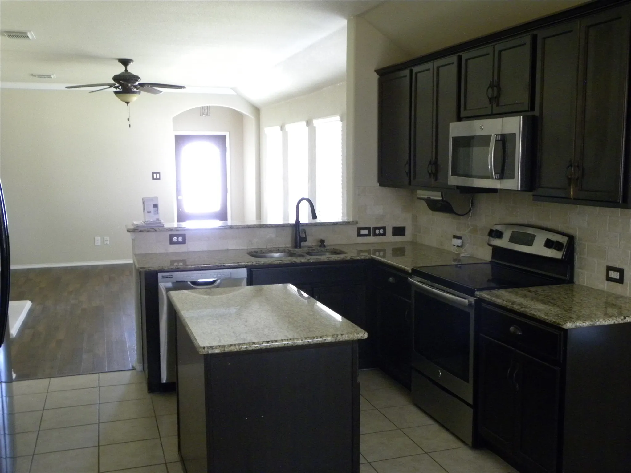 Single Family Residence For Rent in Denton County , 9228 Stewart Street, Cross Roads, Texas 76227, 3 Bedroom, 2 Bathroom, 2 Garage spaces, 1,367 Sqft, built in 2014, mls#21363567, Real Estate Agent in Cross Roads, Homes For Rent in Denton county, Homes For Rent in Cross Roads, Realtor in Cross Roads Texas, Real Estate Brokerage Independent Realty Texas, Luminita Cordes Realtor