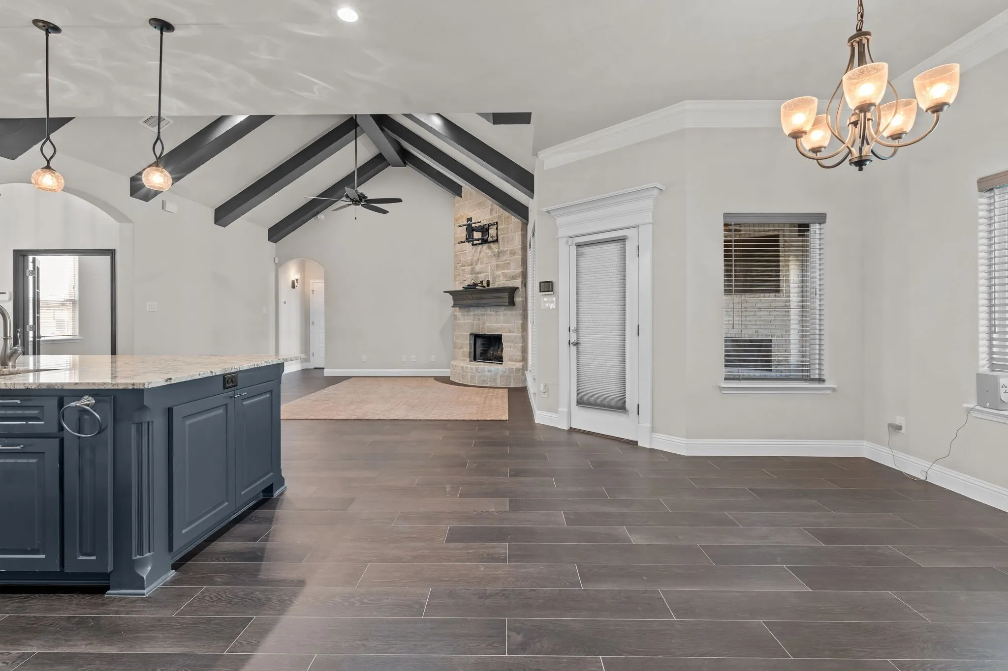Single Family Residence For Sale in Parker County , 345 Palo Alto Drive, Springtown, Texas 76082, 4 Bedroom, 2 Bathroom, 3 Garage spaces, 2,406 Sqft, built in 2019, mls#21362401, Real Estate Agent in Springtown, Homes For Sale in Parker county, Homes For Sale in Springtown, Realtor in Springtown Texas, Real Estate Brokerage Independent Realty Texas, Luminita Cordes Realtor