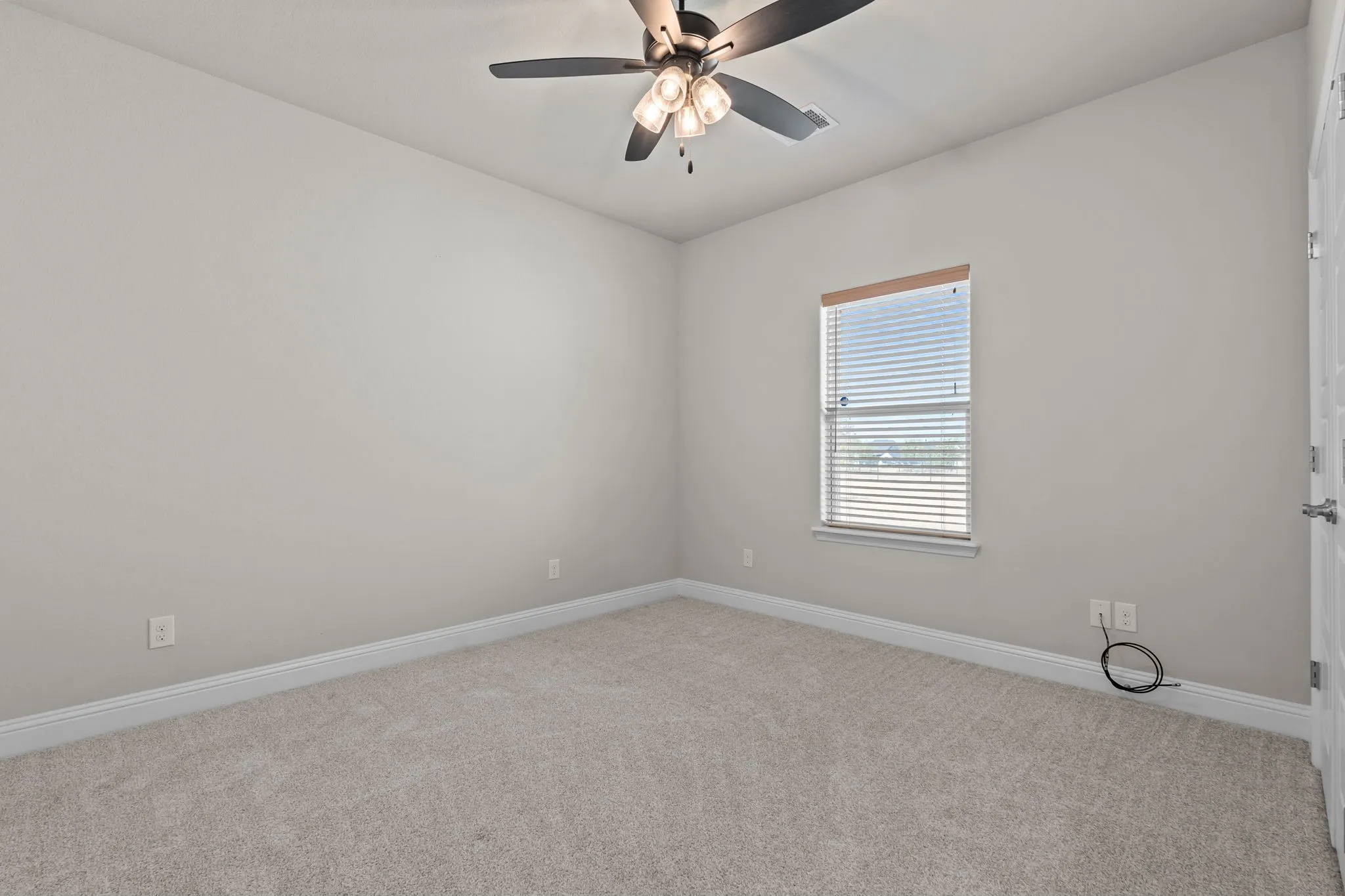 Single Family Residence For Sale in Parker County , 345 Palo Alto Drive, Springtown, Texas 76082, 4 Bedroom, 2 Bathroom, 3 Garage spaces, 2,406 Sqft, built in 2019, mls#21362401, Real Estate Agent in Springtown, Homes For Sale in Parker county, Homes For Sale in Springtown, Realtor in Springtown Texas, Real Estate Brokerage Independent Realty Texas, Luminita Cordes Realtor