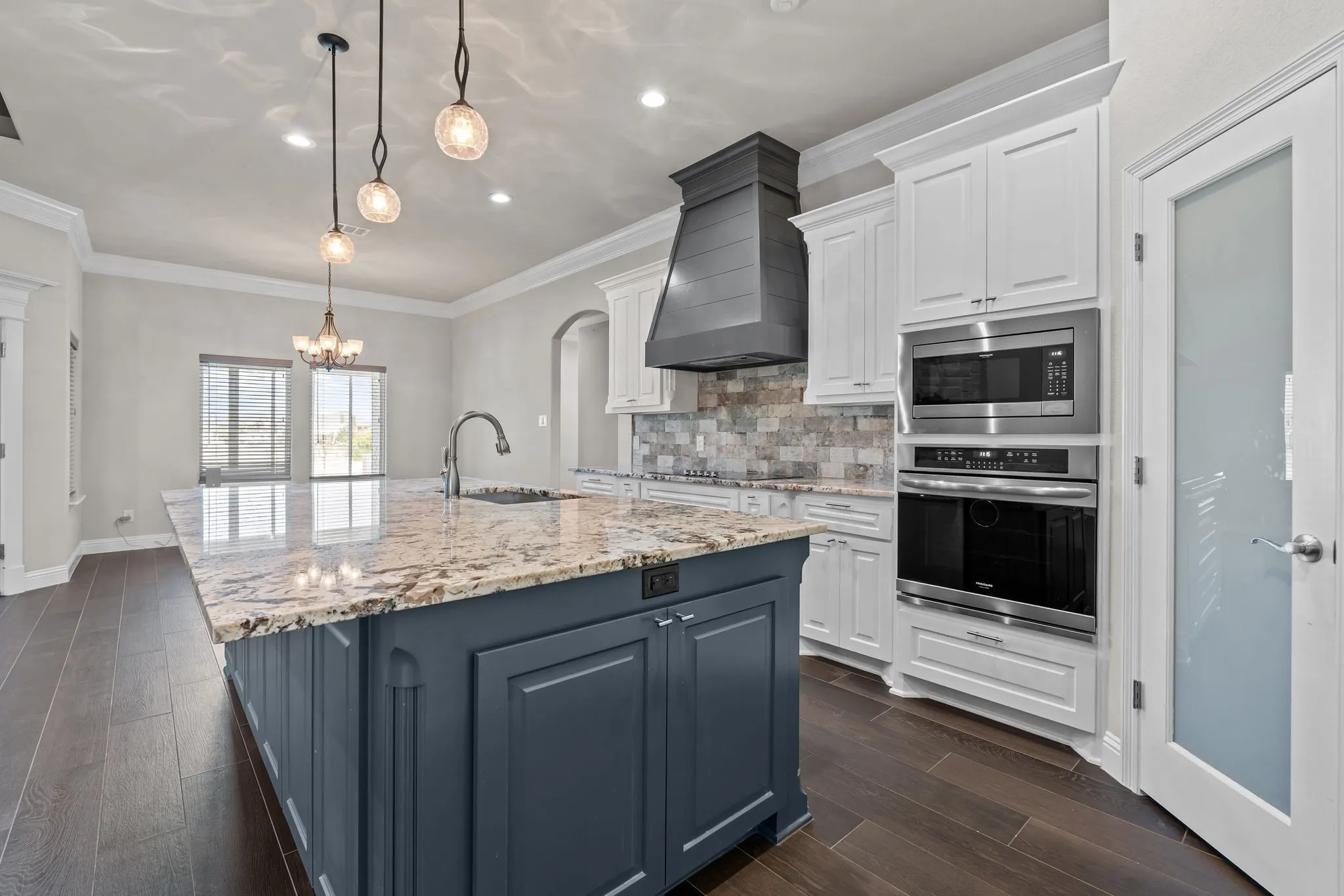 Single Family Residence For Sale in Parker County , 345 Palo Alto Drive, Springtown, Texas 76082, 4 Bedroom, 2 Bathroom, 3 Garage spaces, 2,406 Sqft, built in 2019, mls#21362401, Real Estate Agent in Springtown, Homes For Sale in Parker county, Homes For Sale in Springtown, Realtor in Springtown Texas, Real Estate Brokerage Independent Realty Texas, Luminita Cordes Realtor