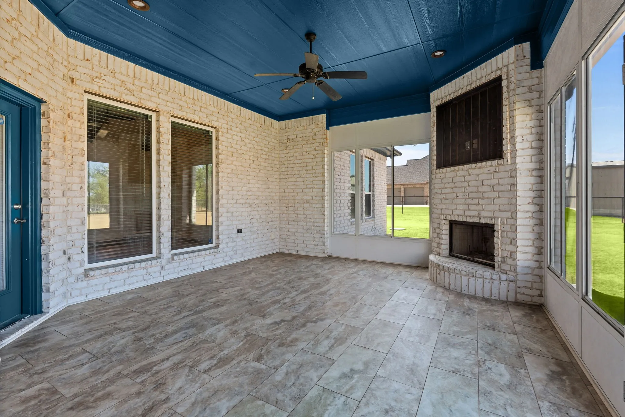 Single Family Residence For Sale in Parker County , 345 Palo Alto Drive, Springtown, Texas 76082, 4 Bedroom, 2 Bathroom, 3 Garage spaces, 2,406 Sqft, built in 2019, mls#21362401, Real Estate Agent in Springtown, Homes For Sale in Parker county, Homes For Sale in Springtown, Realtor in Springtown Texas, Real Estate Brokerage Independent Realty Texas, Luminita Cordes Realtor