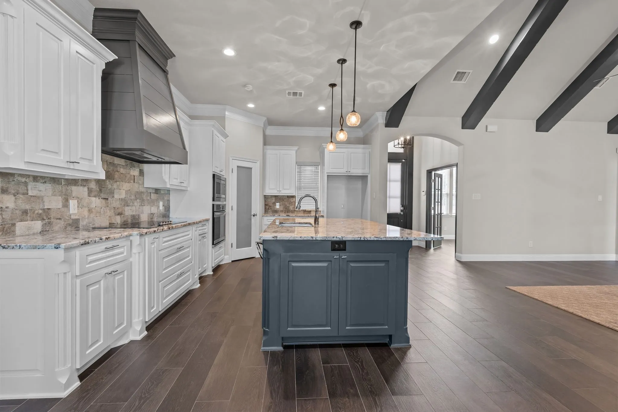 Single Family Residence For Sale in Parker County , 345 Palo Alto Drive, Springtown, Texas 76082, 4 Bedroom, 2 Bathroom, 3 Garage spaces, 2,406 Sqft, built in 2019, mls#21362401, Real Estate Agent in Springtown, Homes For Sale in Parker county, Homes For Sale in Springtown, Realtor in Springtown Texas, Real Estate Brokerage Independent Realty Texas, Luminita Cordes Realtor