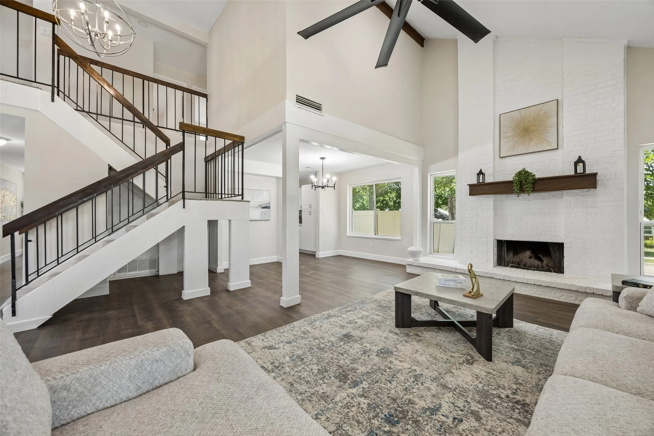 Single Family Residence For Rent in Denton County , 1600 Hartford Drive, Carrollton, Texas 75007, 4 Bedroom, 3 Bathroom, 2 Garage spaces, 2,076 Sqft, built in 1978, mls#21363570, Real Estate Agent in Carrollton, Homes For Rent in Denton county, Homes For Rent in Carrollton, Realtor in Carrollton Texas, Real Estate Brokerage Independent Realty Texas, Luminita Cordes Realtor