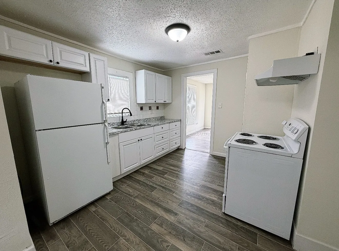 Single Family Residence For Sale in Tarrant County , 5511 Fletcher Avenue, Fort Worth, Texas 76107, 2 Bedroom, 1 Bathroom, Garage spaces, 696 Sqft, built in 1925, mls#21363554, Real Estate Agent in Fort Worth, Homes For Sale in Tarrant county, Homes For Sale in Fort Worth, Realtor in Fort Worth Texas, Real Estate Brokerage Independent Realty Texas, Luminita Cordes Realtor