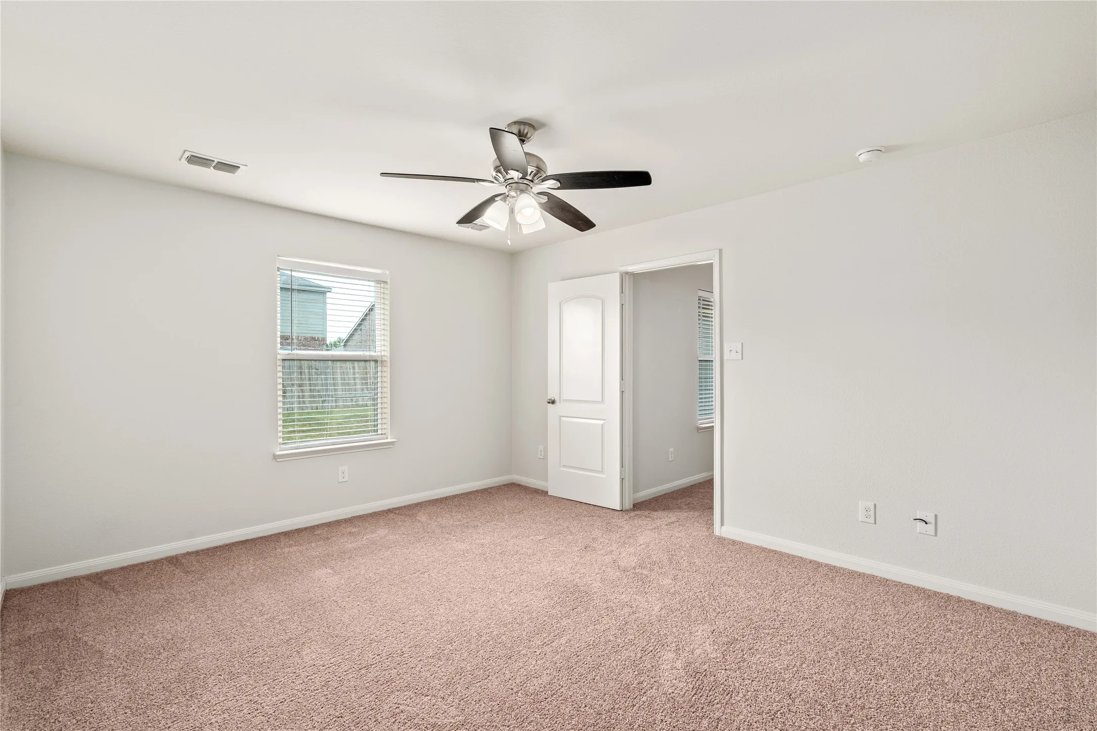 Single Family Residence For Sale in Collin County , 112 Curt Street, Anna, Texas 75409, 3 Bedroom, 2 Bathroom, 2 Garage spaces, 1,656 Sqft, built in 2018, mls#21363562, Real Estate Agent in Anna, Homes For Sale in Collin county, Homes For Sale in Anna, Realtor in Anna Texas, Real Estate Brokerage Independent Realty Texas, Luminita Cordes Realtor
