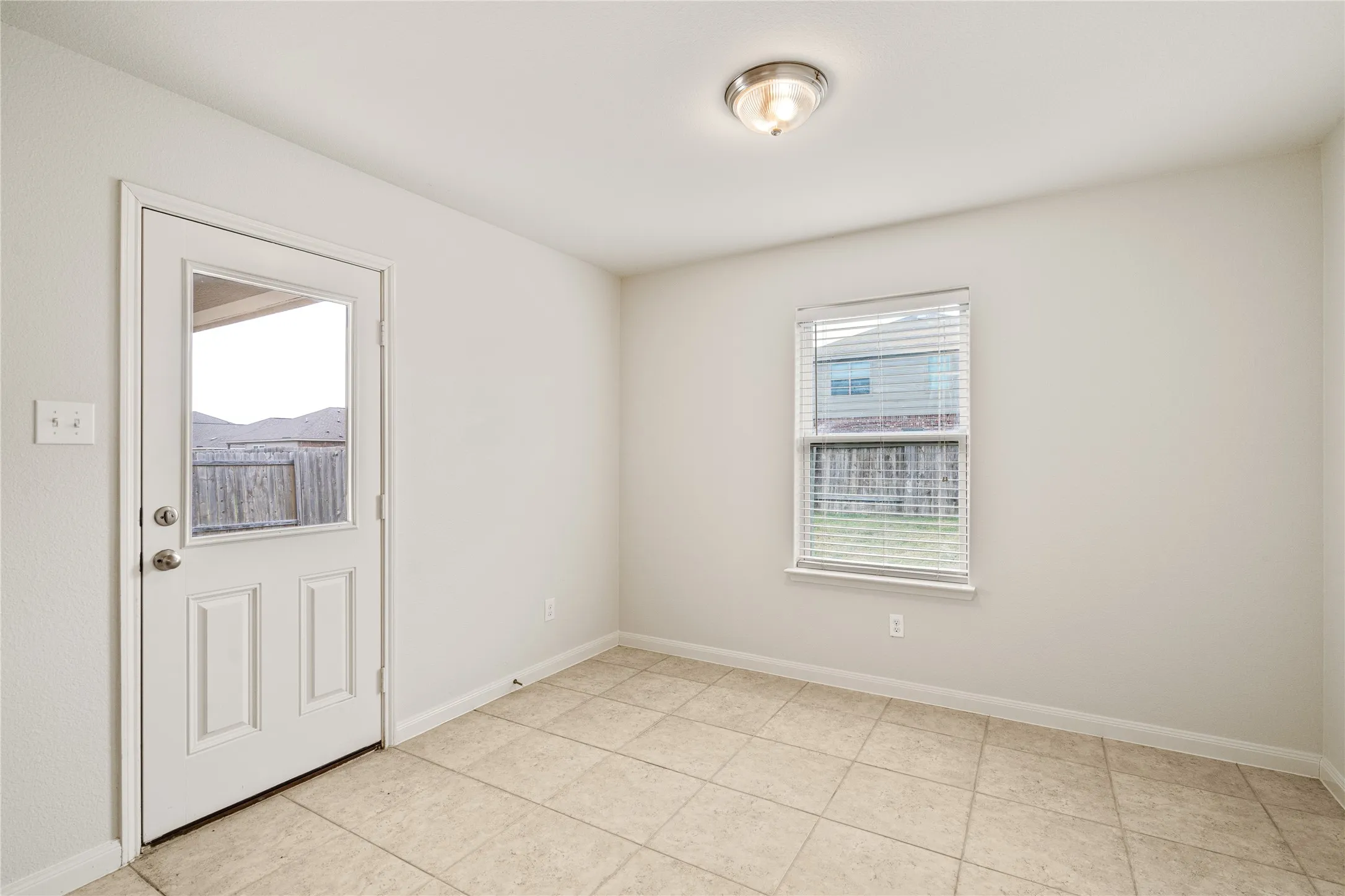 Single Family Residence For Sale in Collin County , 112 Curt Street, Anna, Texas 75409, 3 Bedroom, 2 Bathroom, 2 Garage spaces, 1,656 Sqft, built in 2018, mls#21363562, Real Estate Agent in Anna, Homes For Sale in Collin county, Homes For Sale in Anna, Realtor in Anna Texas, Real Estate Brokerage Independent Realty Texas, Luminita Cordes Realtor