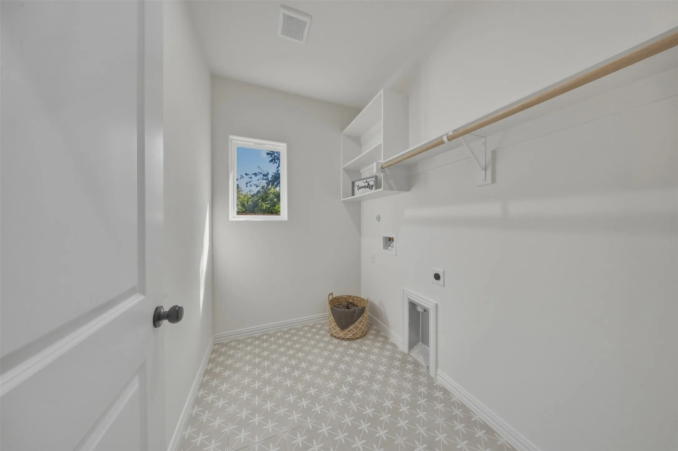 Single Family Residence For Sale in Hood County , 5559 Mercedes Circle, Granbury, Texas 76048, 3 Bedroom, 2 Bathroom, 1 Garage spaces, 1,425 Sqft, built in 2026, mls#21359513, Real Estate Agent in Granbury, Homes For Sale in Hood county, Homes For Sale in Granbury, Realtor in Granbury Texas, Real Estate Brokerage Independent Realty Texas, Luminita Cordes Realtor