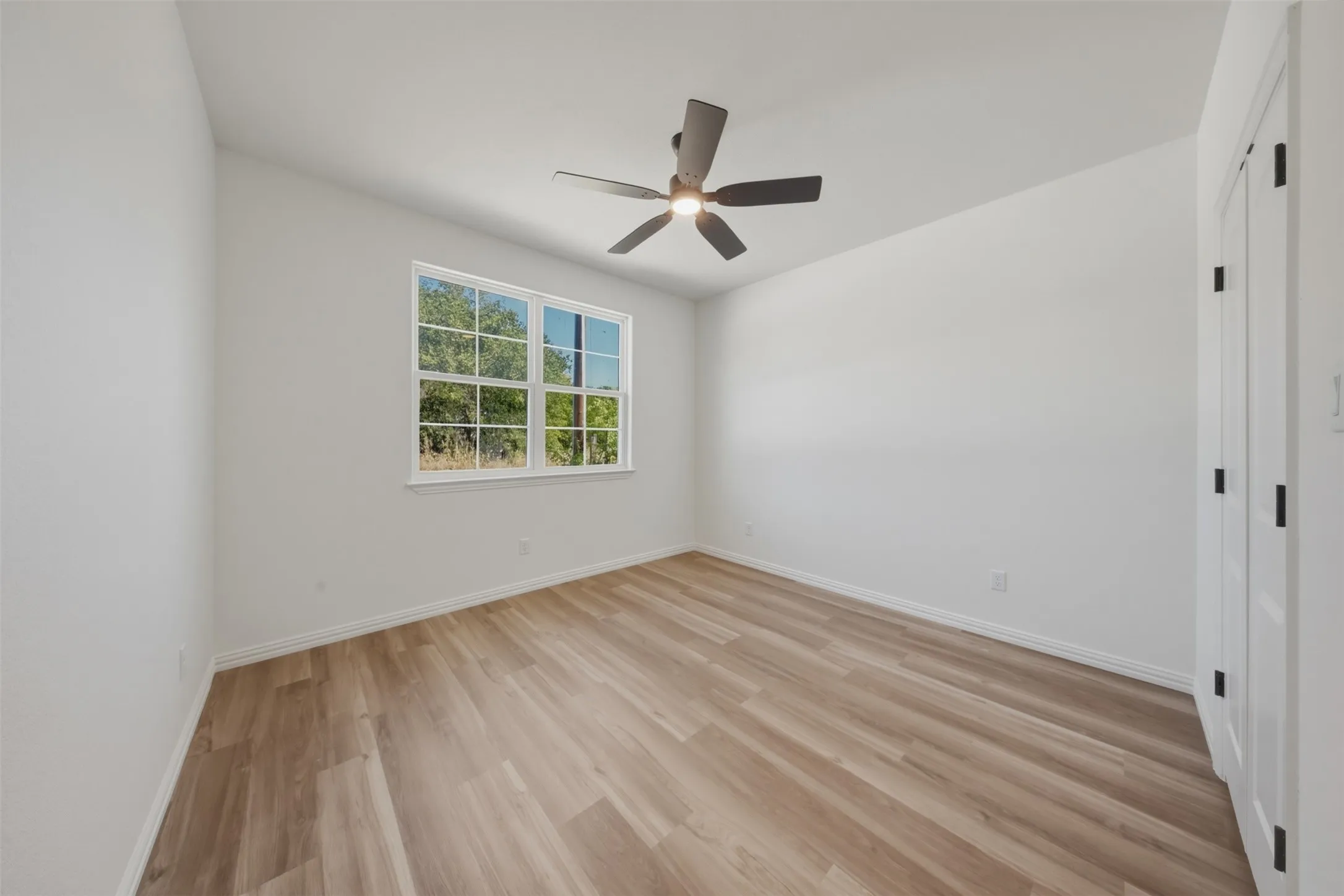 Single Family Residence For Sale in Hood County , 5559 Mercedes Circle, Granbury, Texas 76048, 3 Bedroom, 2 Bathroom, 1 Garage spaces, 1,425 Sqft, built in 2026, mls#21359513, Real Estate Agent in Granbury, Homes For Sale in Hood county, Homes For Sale in Granbury, Realtor in Granbury Texas, Real Estate Brokerage Independent Realty Texas, Luminita Cordes Realtor