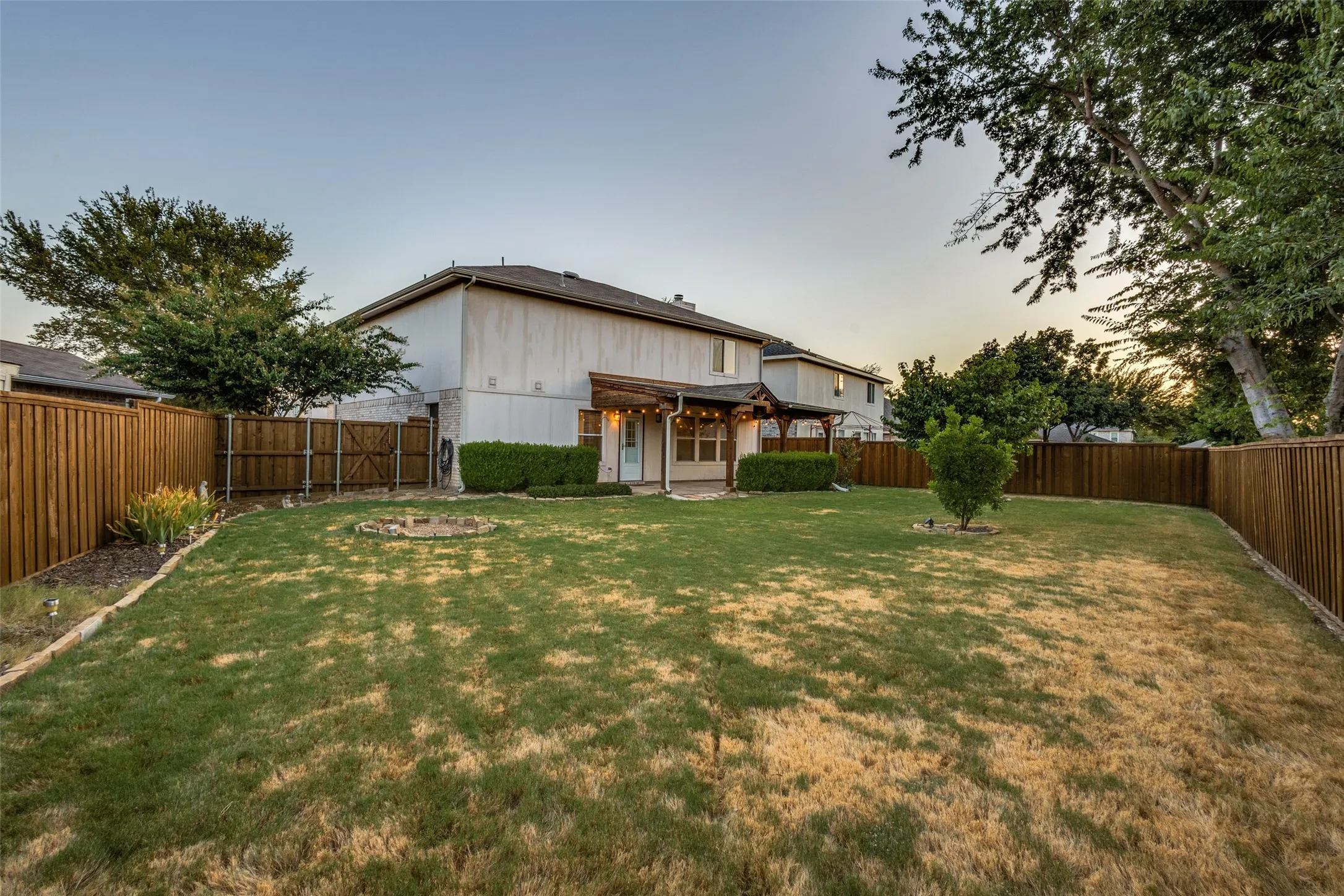 Spacious backyard