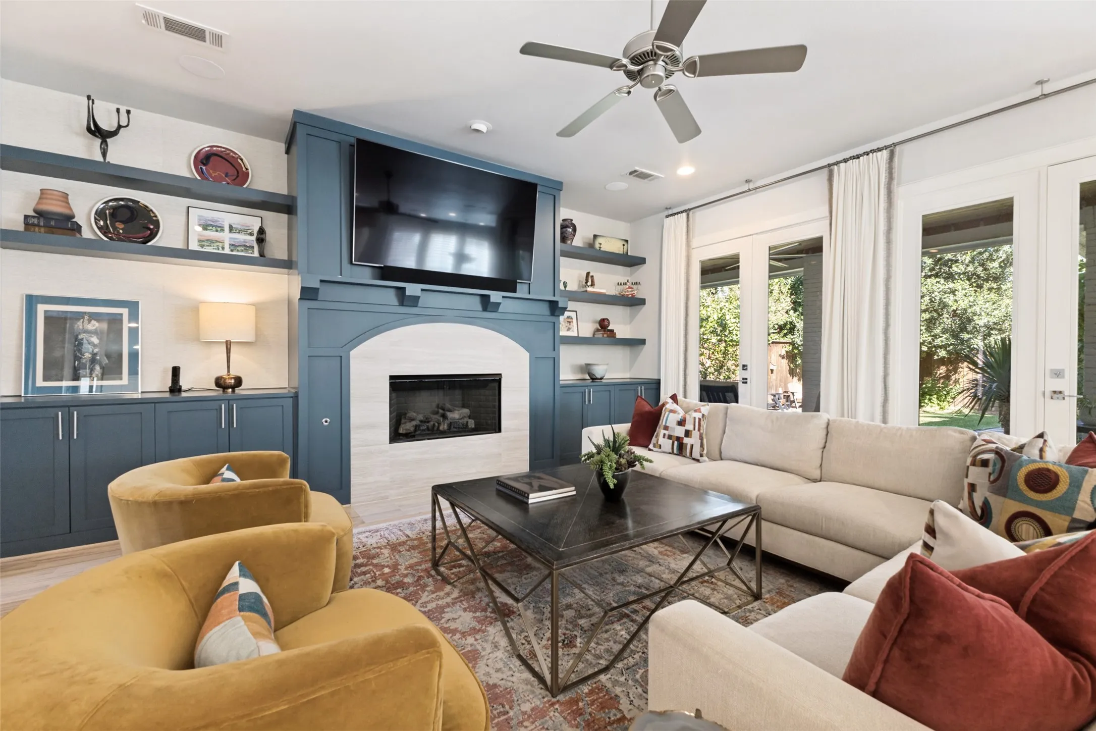 Single Family Residence For Sale in Dallas County , 6946 Sperry Street, Dallas, Texas 75214, 4 Bedroom, 4 Bathroom, 2 Garage spaces, 3,625 Sqft, built in 2012, mls#21361739, Real Estate Agent in Dallas, Homes For Sale in Dallas county, Homes For Sale in Dallas, Realtor in Dallas Texas, Real Estate Brokerage Independent Realty Texas, Luminita Cordes Realtor