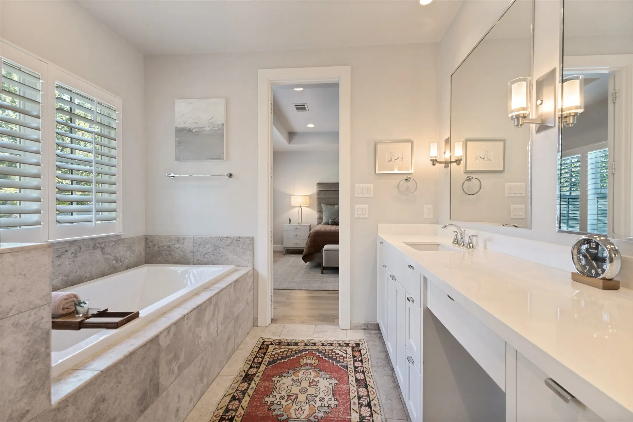 Single Family Residence For Sale in Dallas County , 6946 Sperry Street, Dallas, Texas 75214, 4 Bedroom, 4 Bathroom, 2 Garage spaces, 3,625 Sqft, built in 2012, mls#21361739, Real Estate Agent in Dallas, Homes For Sale in Dallas county, Homes For Sale in Dallas, Realtor in Dallas Texas, Real Estate Brokerage Independent Realty Texas, Luminita Cordes Realtor
