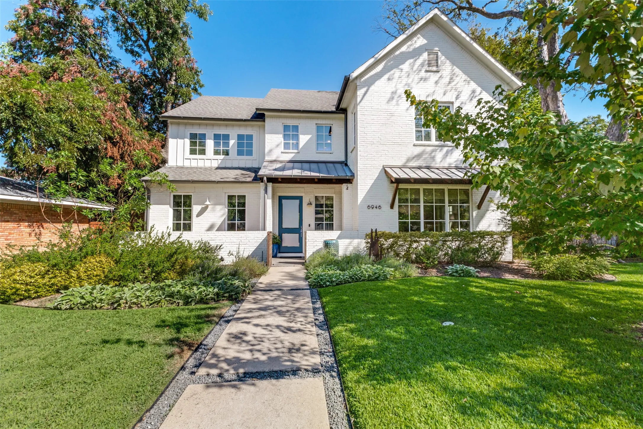 Single Family Residence For Sale in Dallas County , 6946 Sperry Street, Dallas, Texas 75214, 4 Bedroom, 4 Bathroom, 2 Garage spaces, 3,625 Sqft, built in 2012, mls#21361739, Real Estate Agent in Dallas, Homes For Sale in Dallas county, Homes For Sale in Dallas, Realtor in Dallas Texas, Real Estate Brokerage Independent Realty Texas, Luminita Cordes Realtor